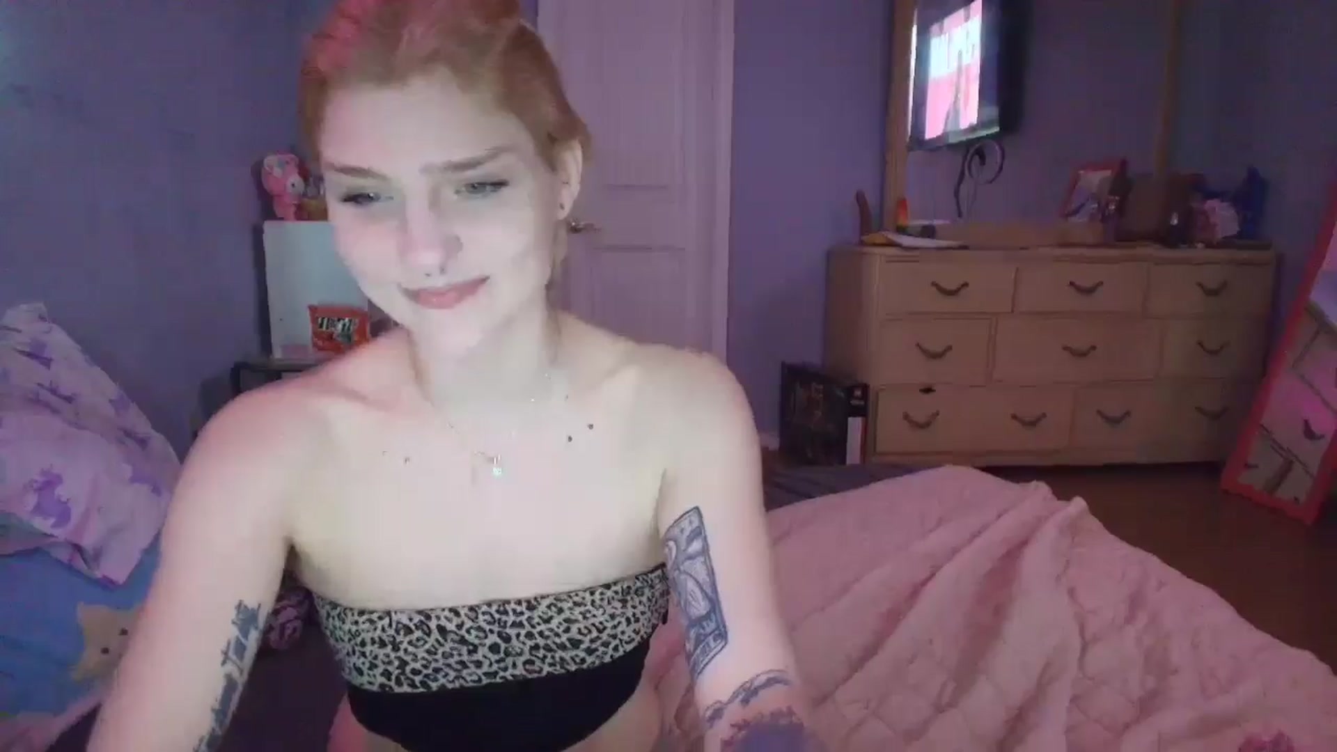 Gallery image thumbnail from DuckChan0's myfreecams stream on, 02/06/2025, 16:20 image 7 of 20