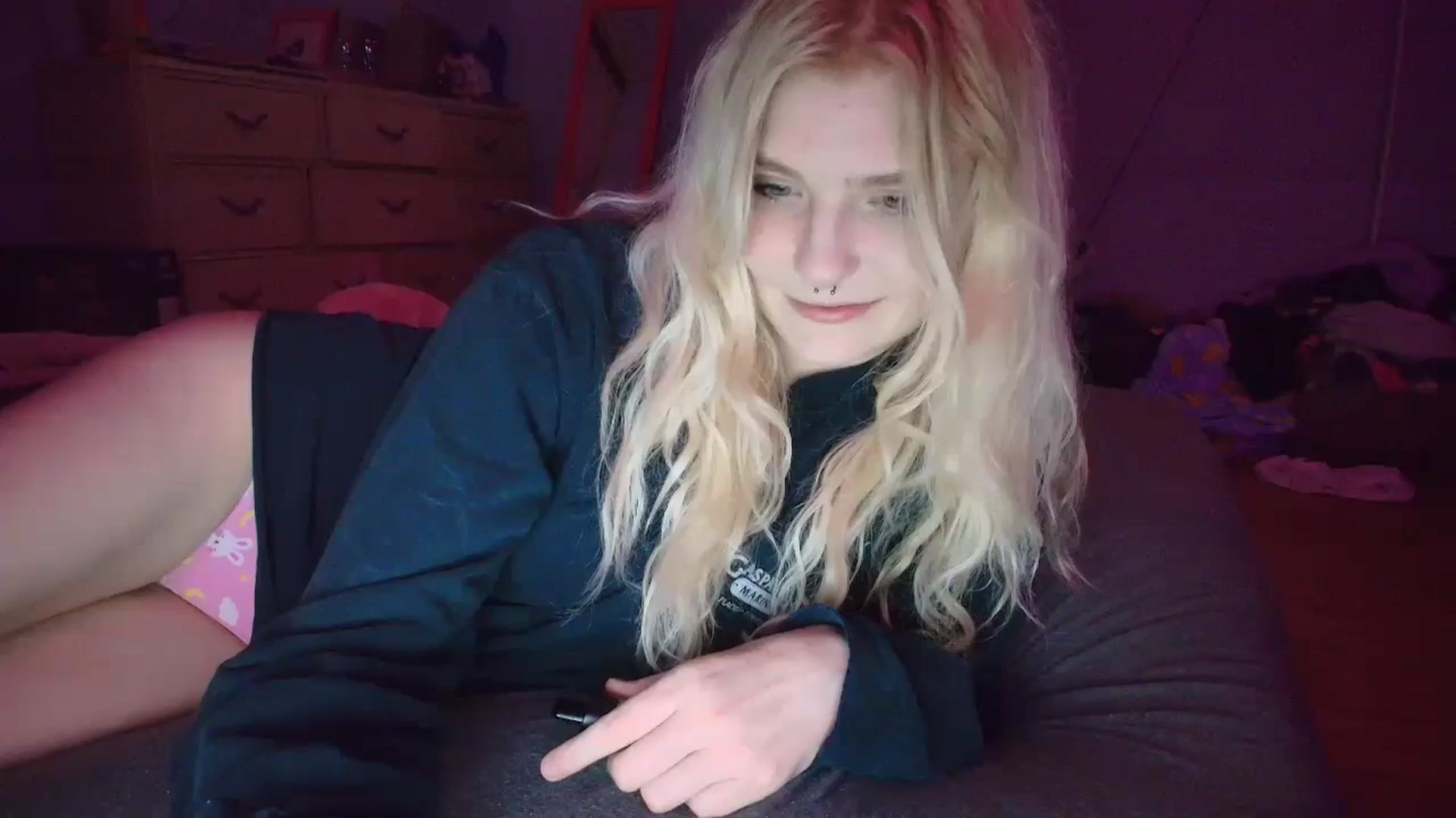 Gallery image thumbnail from DuckChan0's myfreecams stream on, 02/07/2025, 01:49 image 14 of 20