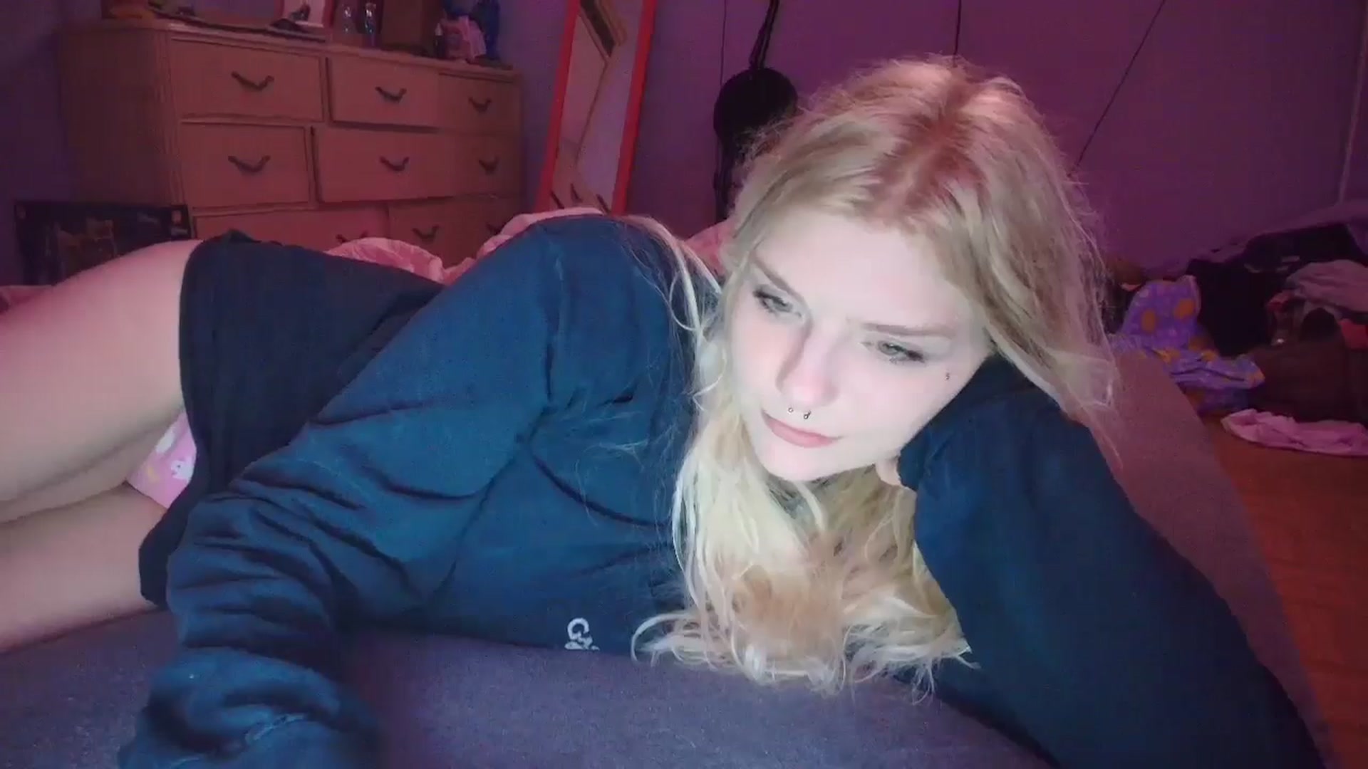 Gallery image thumbnail from DuckChan0's myfreecams stream on, 02/07/2025, 01:49 image 11 of 20