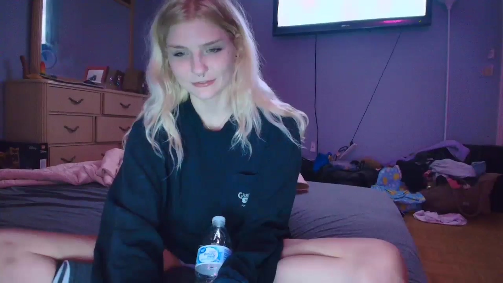 Gallery image thumbnail from DuckChan0's myfreecams stream on, 02/07/2025, 01:49 image 17 of 20