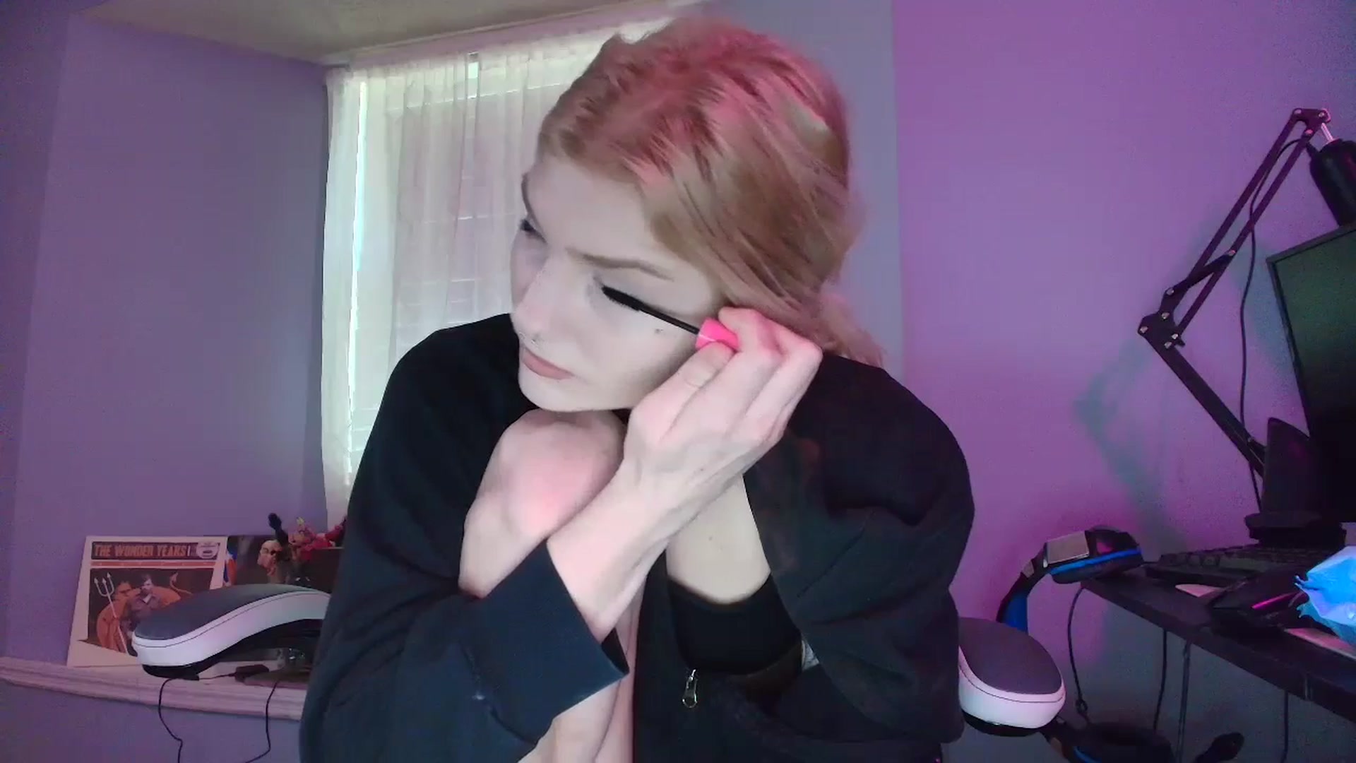 Gallery image thumbnail from DuckChan0's myfreecams stream on, 02/07/2025, 14:57 image 15 of 20