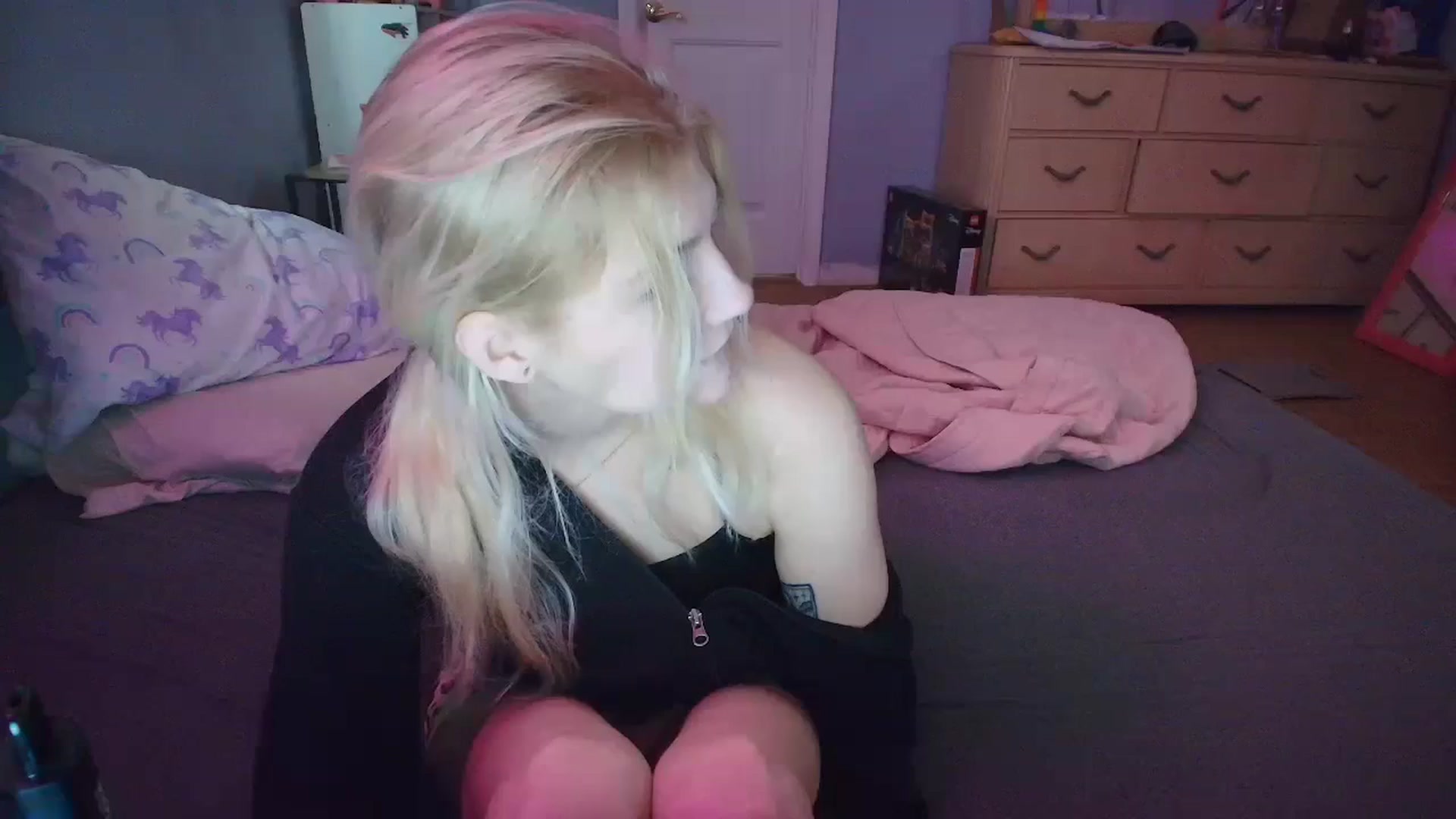 Gallery image thumbnail from DuckChan0's myfreecams stream on, 02/07/2025, 15:48 image 11 of 20