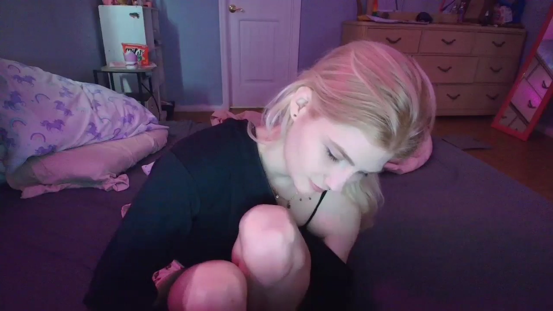 Gallery image thumbnail from DuckChan0's myfreecams stream on, 02/07/2025, 15:48 image 18 of 20