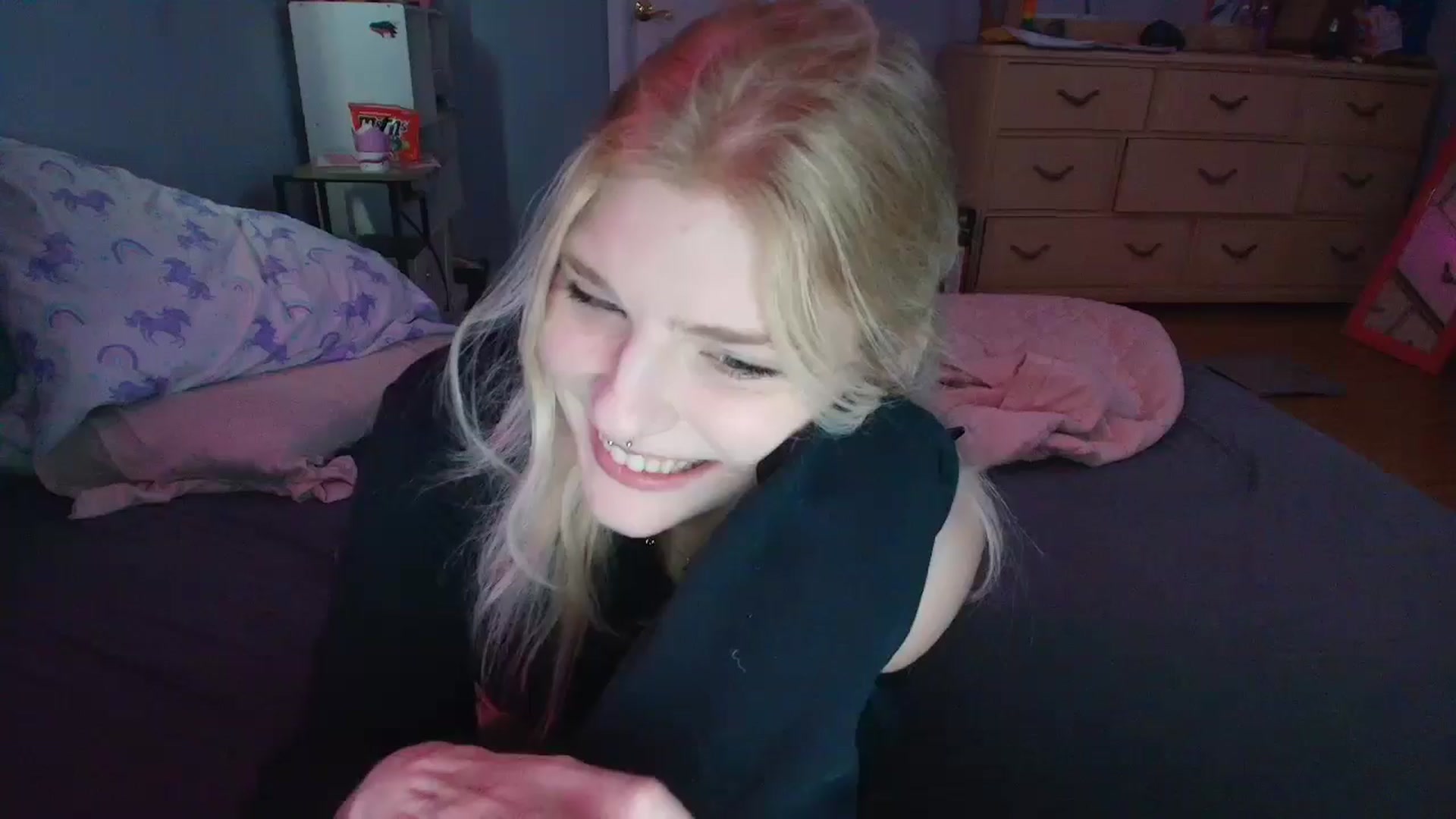 Gallery image thumbnail from DuckChan0's myfreecams stream on, 02/07/2025, 15:48 image 12 of 20