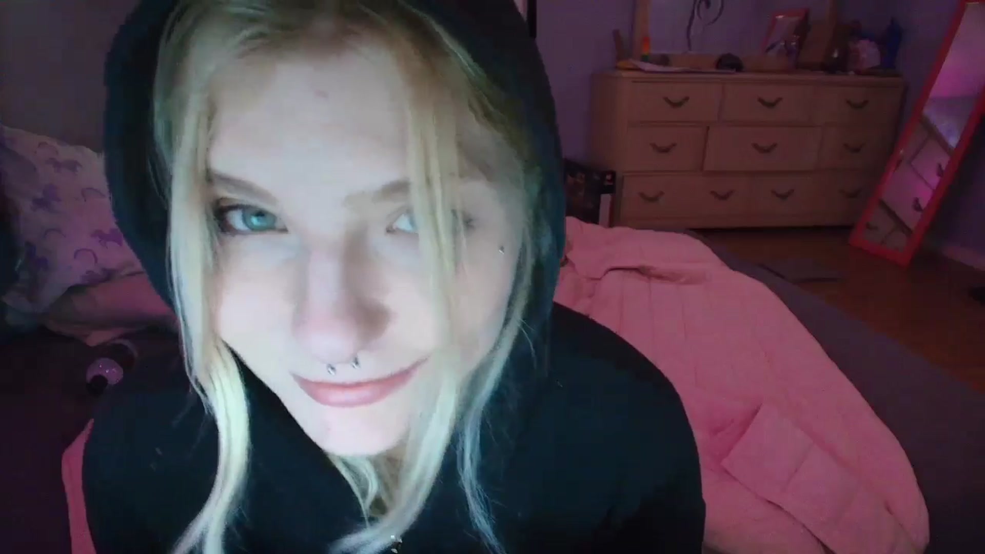Gallery image thumbnail from DuckChan0's myfreecams stream on, 02/07/2025, 16:42 image 5 of 20