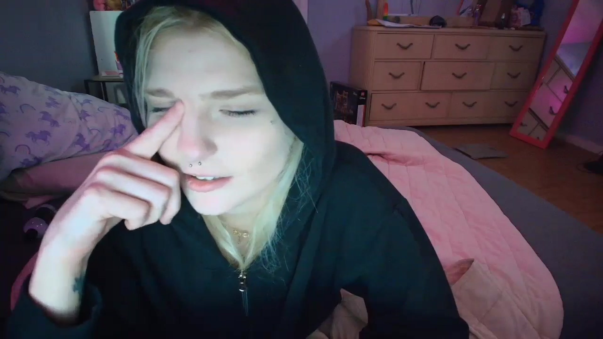 Gallery image thumbnail from DuckChan0's myfreecams stream on, 02/07/2025, 16:42 image 9 of 20