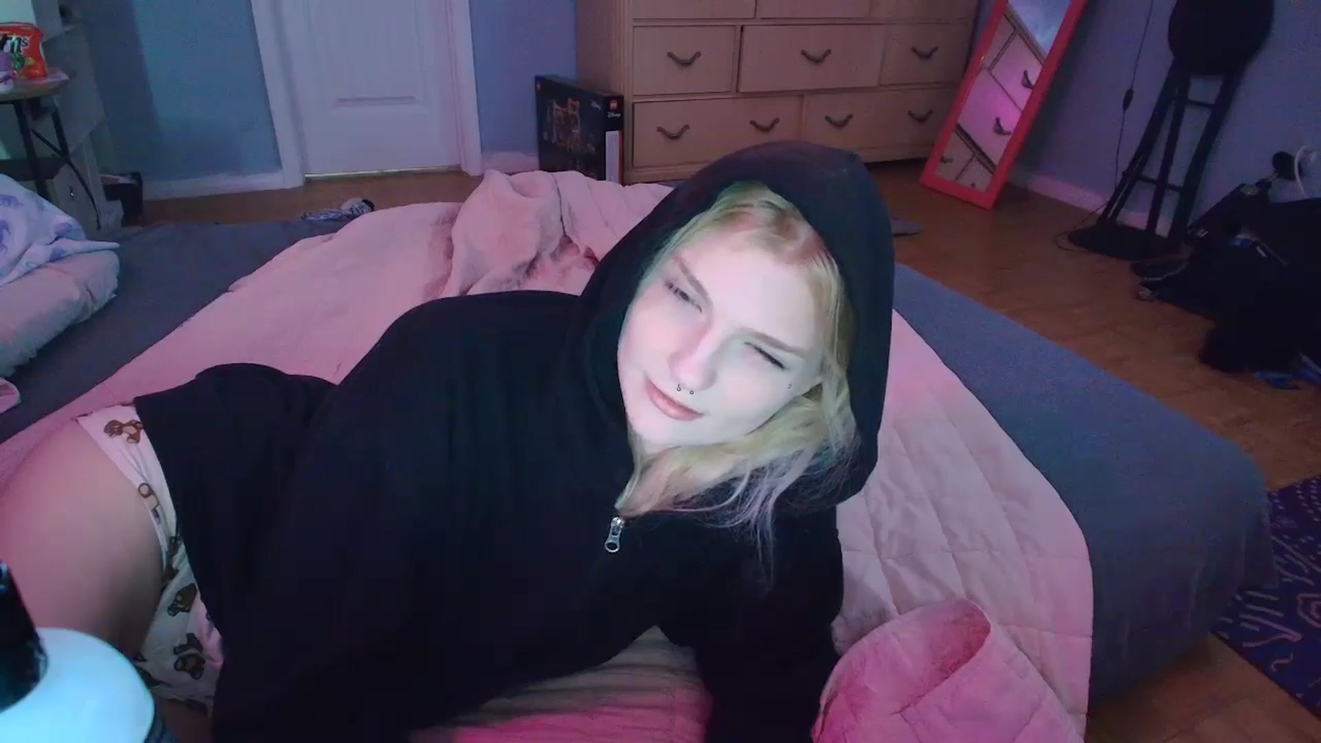 Gallery image thumbnail from DuckChan0's myfreecams stream on, 02/07/2025, 16:42 image 10 of 20