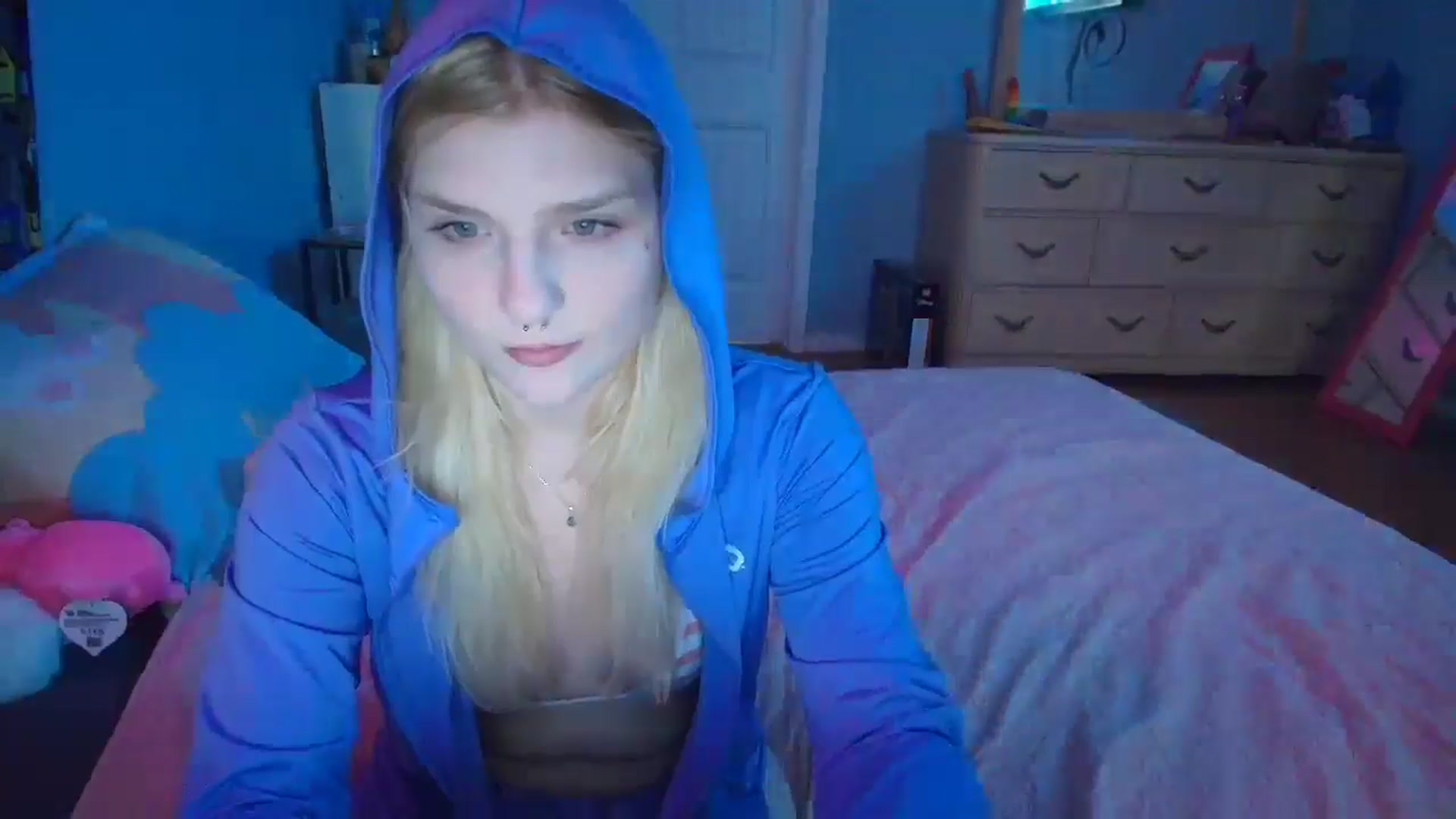 Gallery image thumbnail from DuckChan0's myfreecams stream on, 02/08/2025, 18:15 image 19 of 20