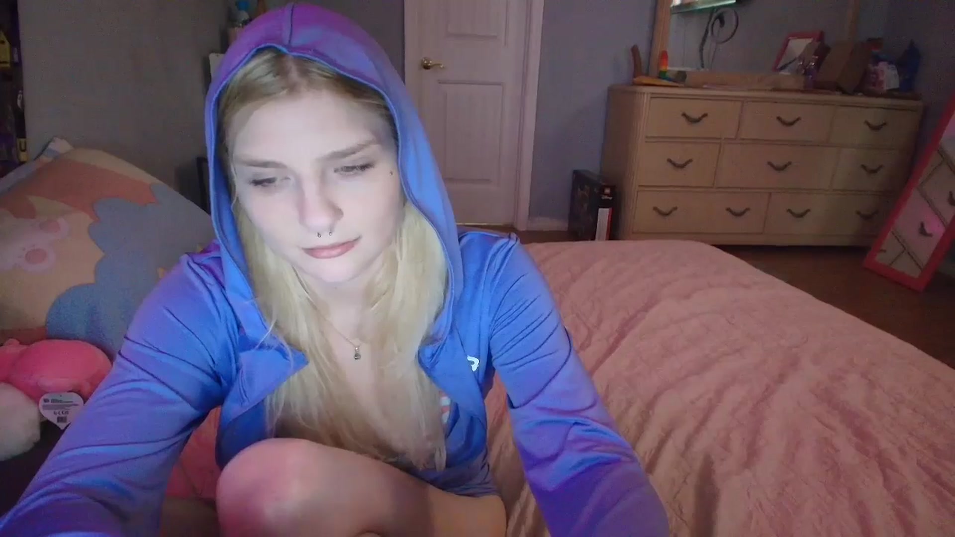 Gallery image thumbnail from DuckChan0's myfreecams stream on, 02/08/2025, 18:15 image 20 of 20