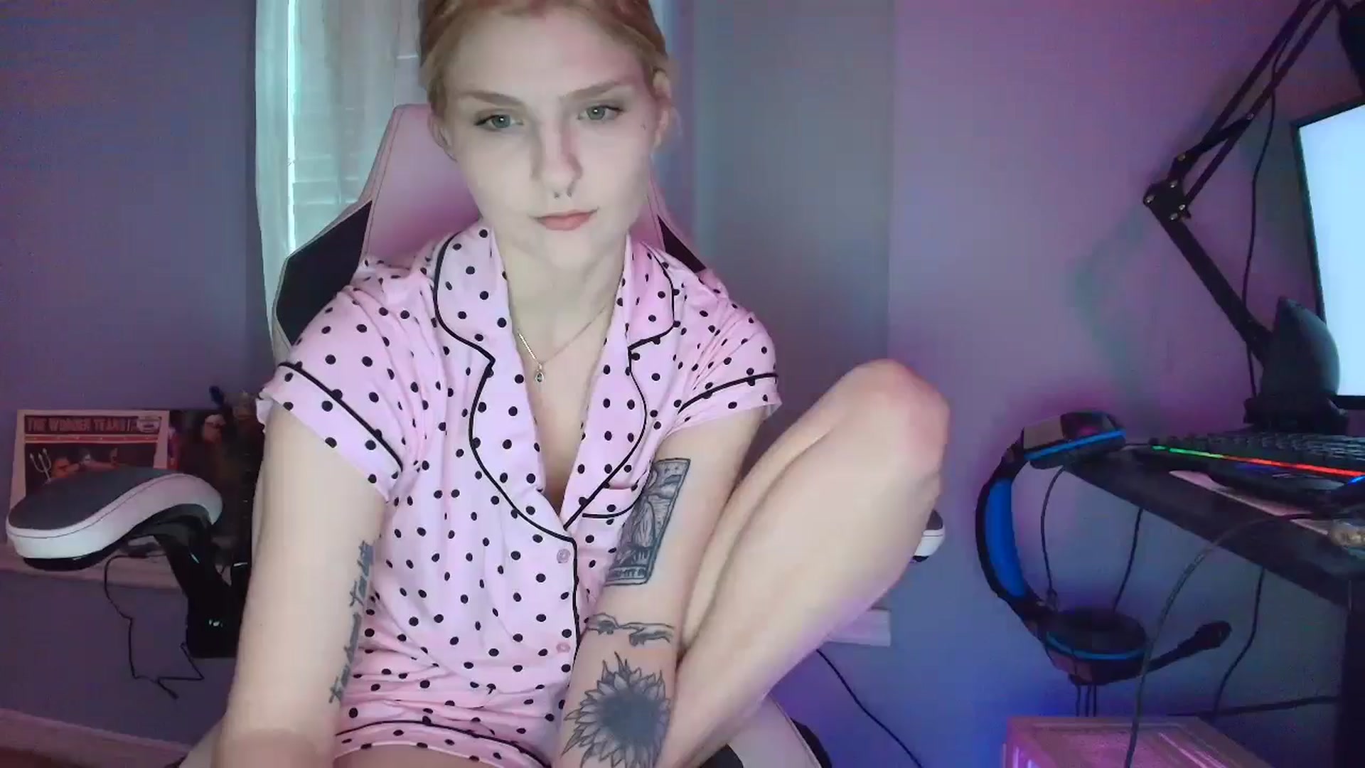 Gallery image thumbnail from DuckChan0's myfreecams stream on, 02/08/2025, 23:54 image 1 of 20