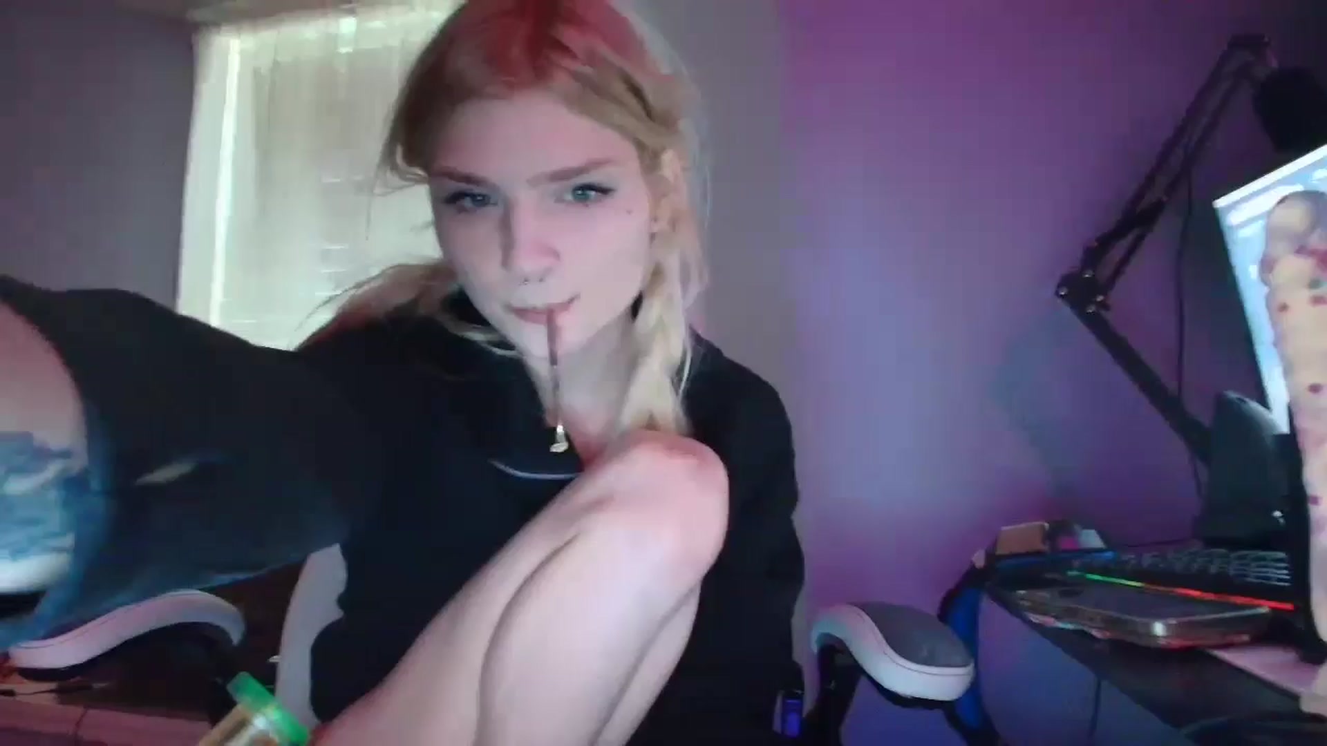 Gallery image thumbnail from DuckChan0's myfreecams stream on, 02/10/2025, 16:26 image 1 of 20