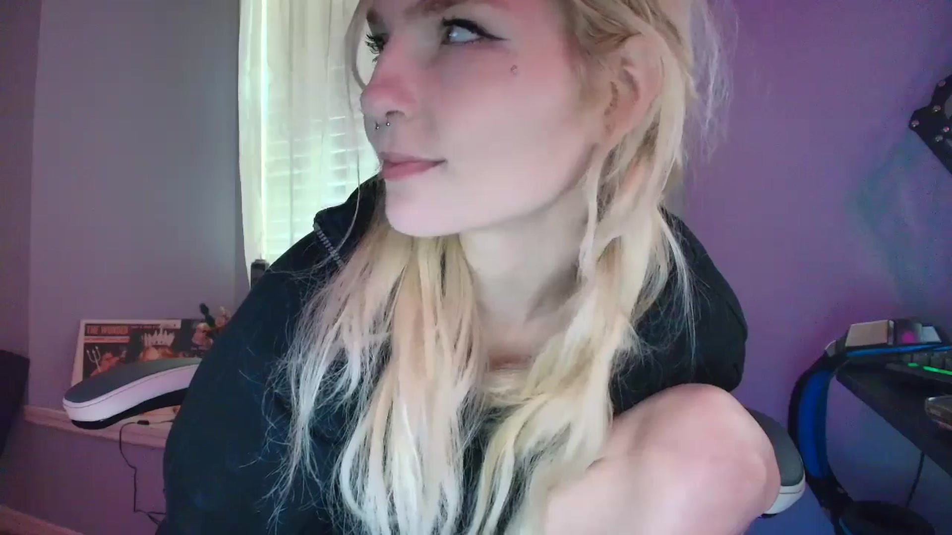 Gallery image thumbnail from DuckChan0's myfreecams stream on, 02/10/2025, 16:26 image 14 of 20