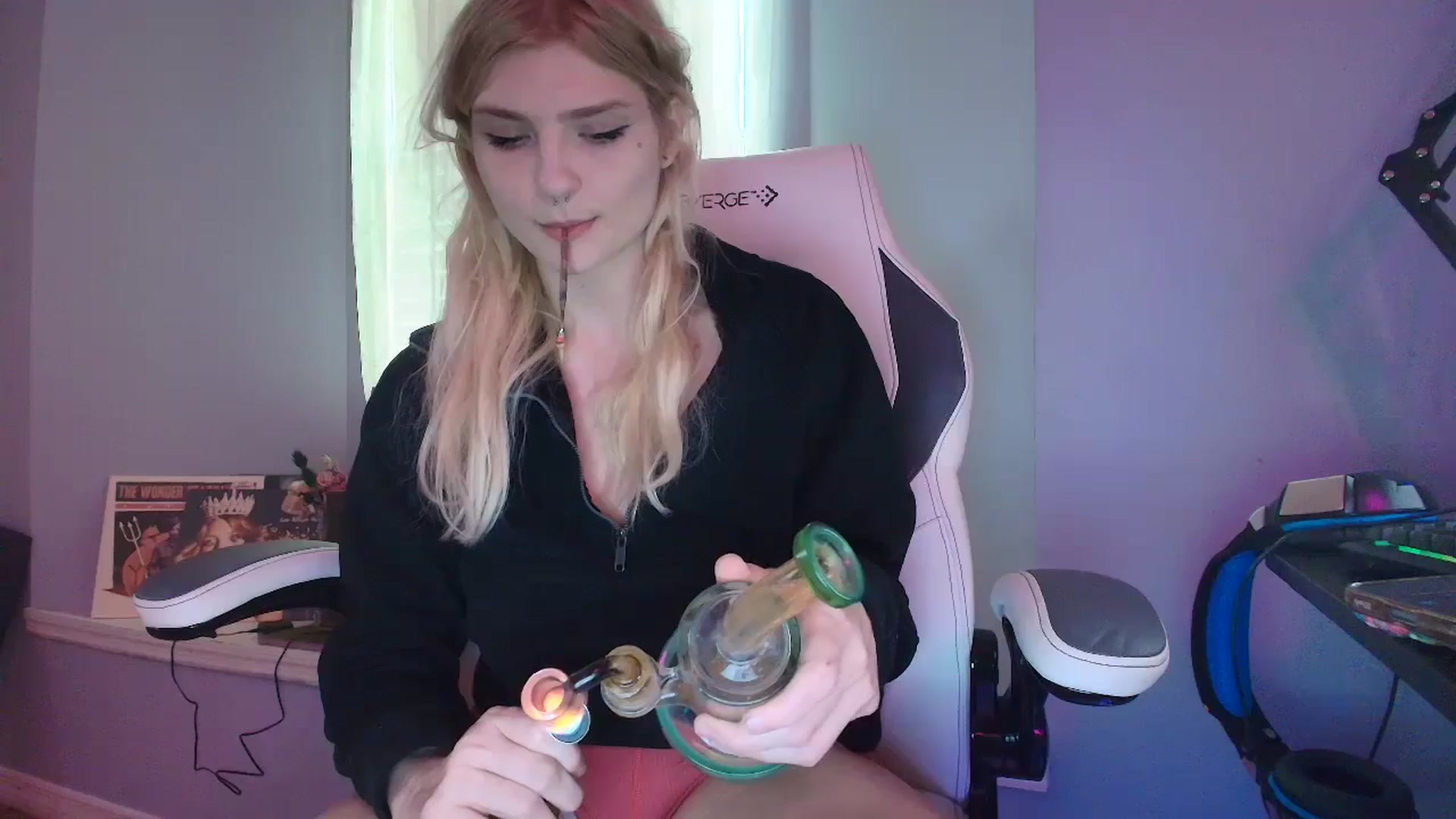 Gallery image thumbnail from DuckChan0's myfreecams stream on, 02/10/2025, 16:26 image 12 of 20