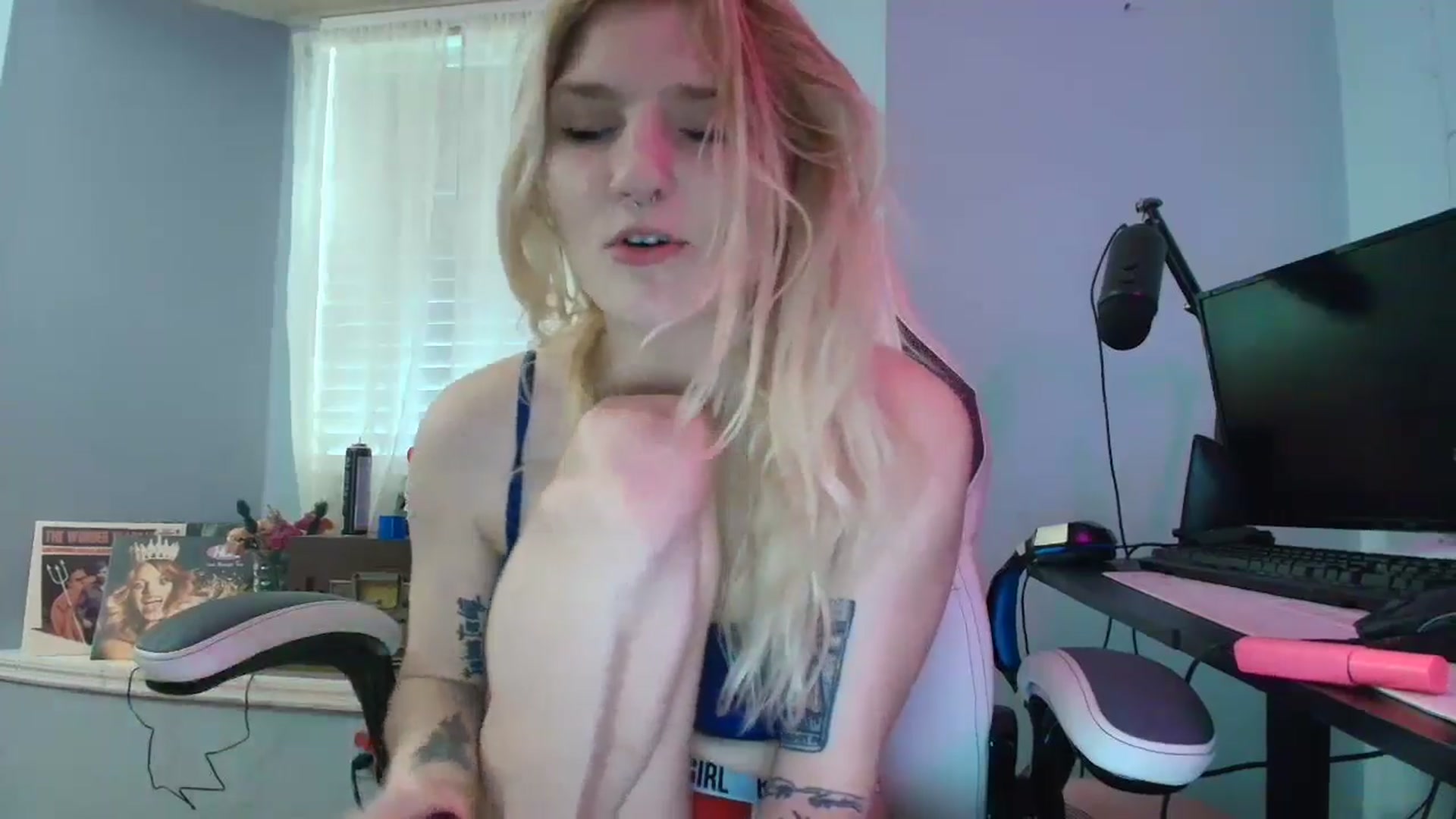 Gallery image thumbnail from DuckChan0's myfreecams stream on, 02/11/2025, 15:46 image 4 of 20