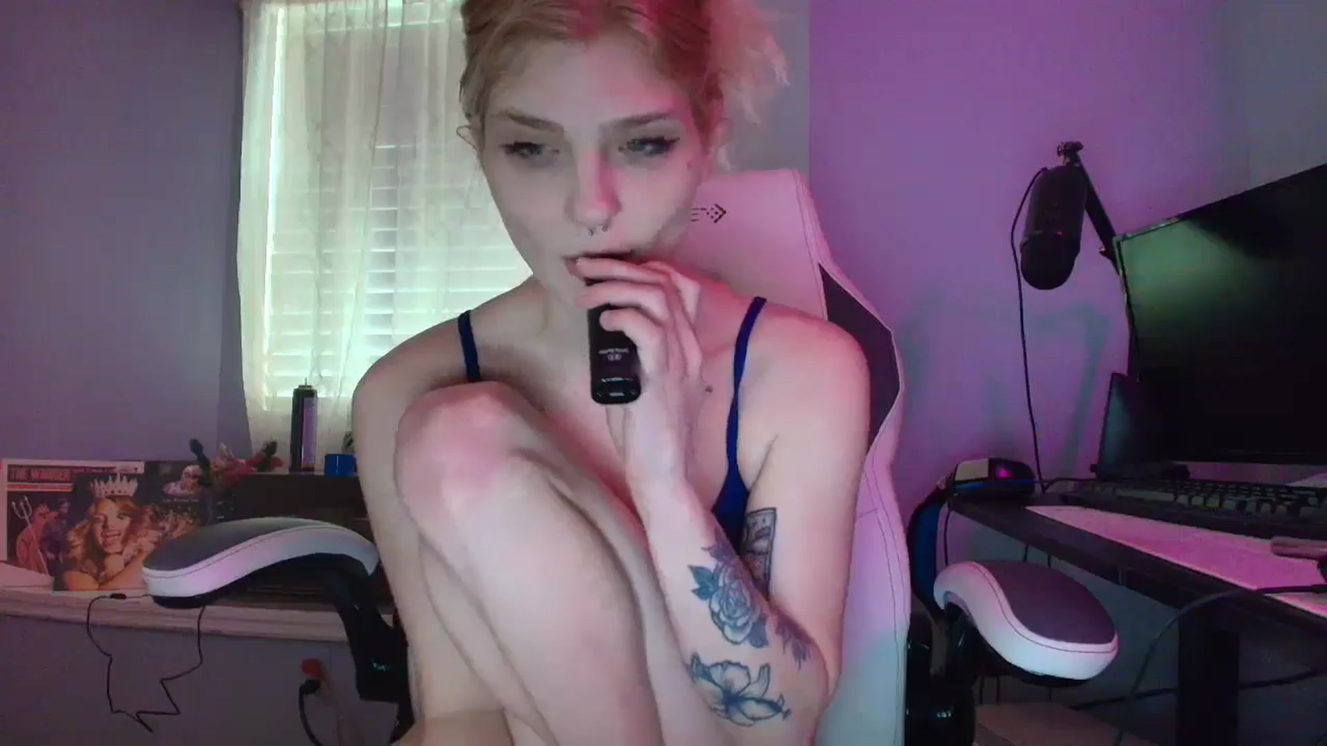 Gallery image thumbnail from DuckChan0's myfreecams stream on, 02/11/2025, 15:46 image 19 of 20