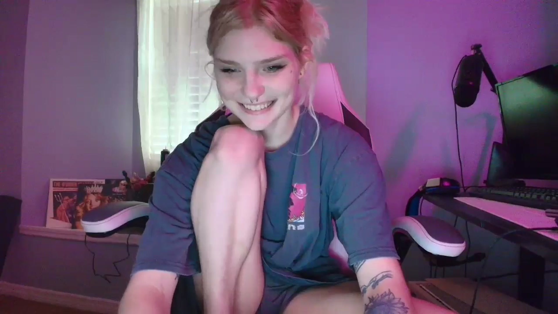 Gallery image thumbnail from DuckChan0's myfreecams stream on, 02/11/2025, 16:16 image 3 of 20