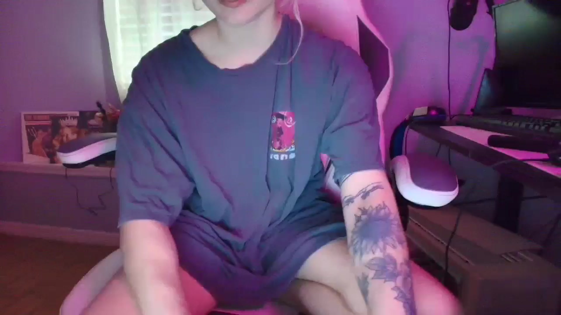 Gallery image thumbnail from DuckChan0's myfreecams stream on, 02/11/2025, 16:16 image 1 of 20