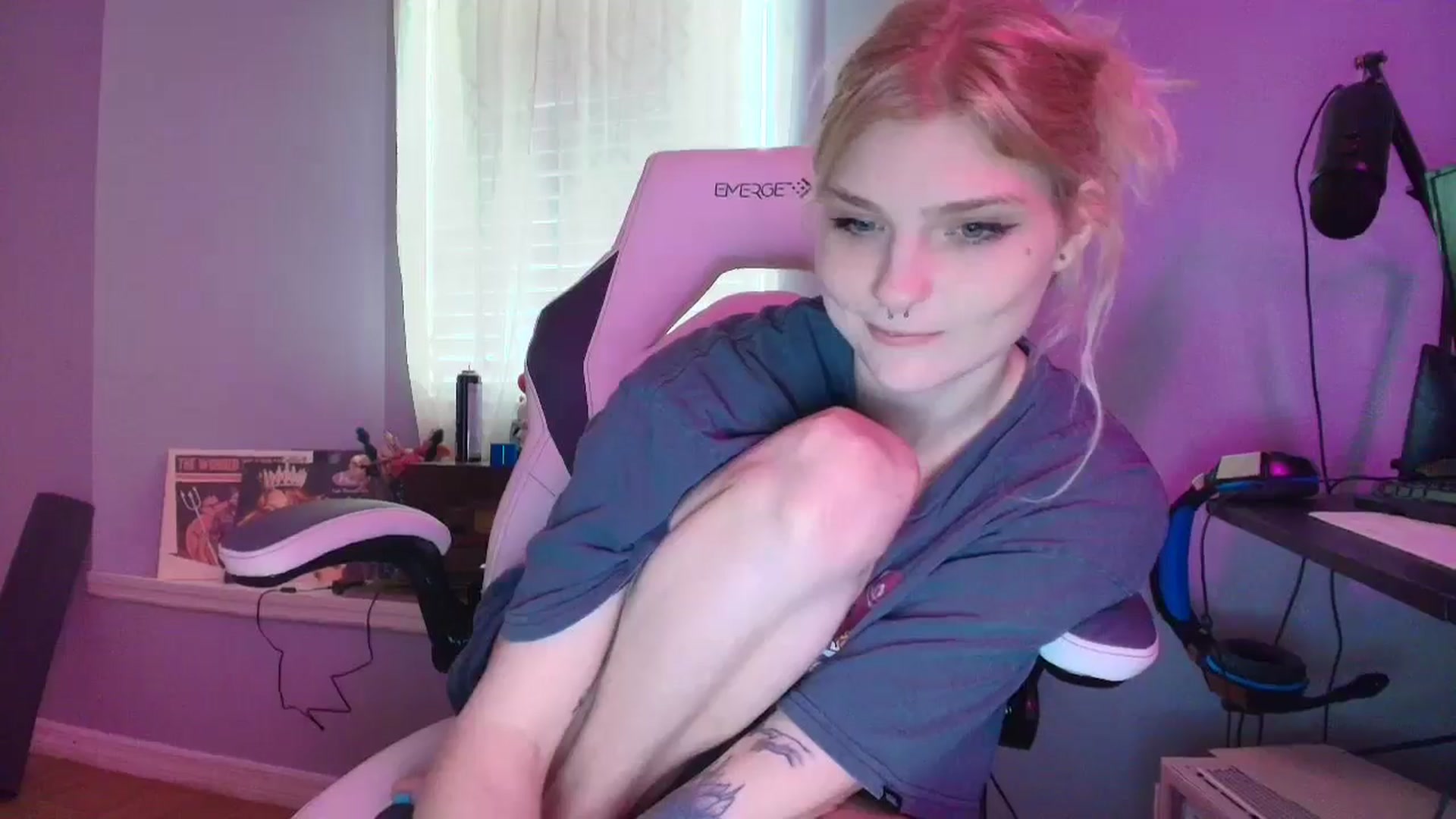 Gallery image thumbnail from DuckChan0's myfreecams stream on, 02/11/2025, 16:16 image 11 of 20