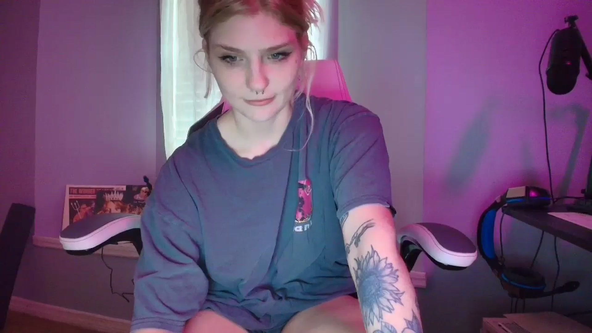 Gallery image thumbnail from DuckChan0's myfreecams stream on, 02/11/2025, 16:16 image 18 of 20