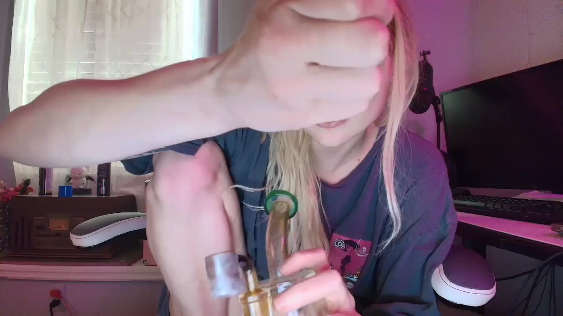 Gallery image thumbnail from DuckChan0's myfreecams stream on, 02/11/2025, 18:04 image 17 of 20