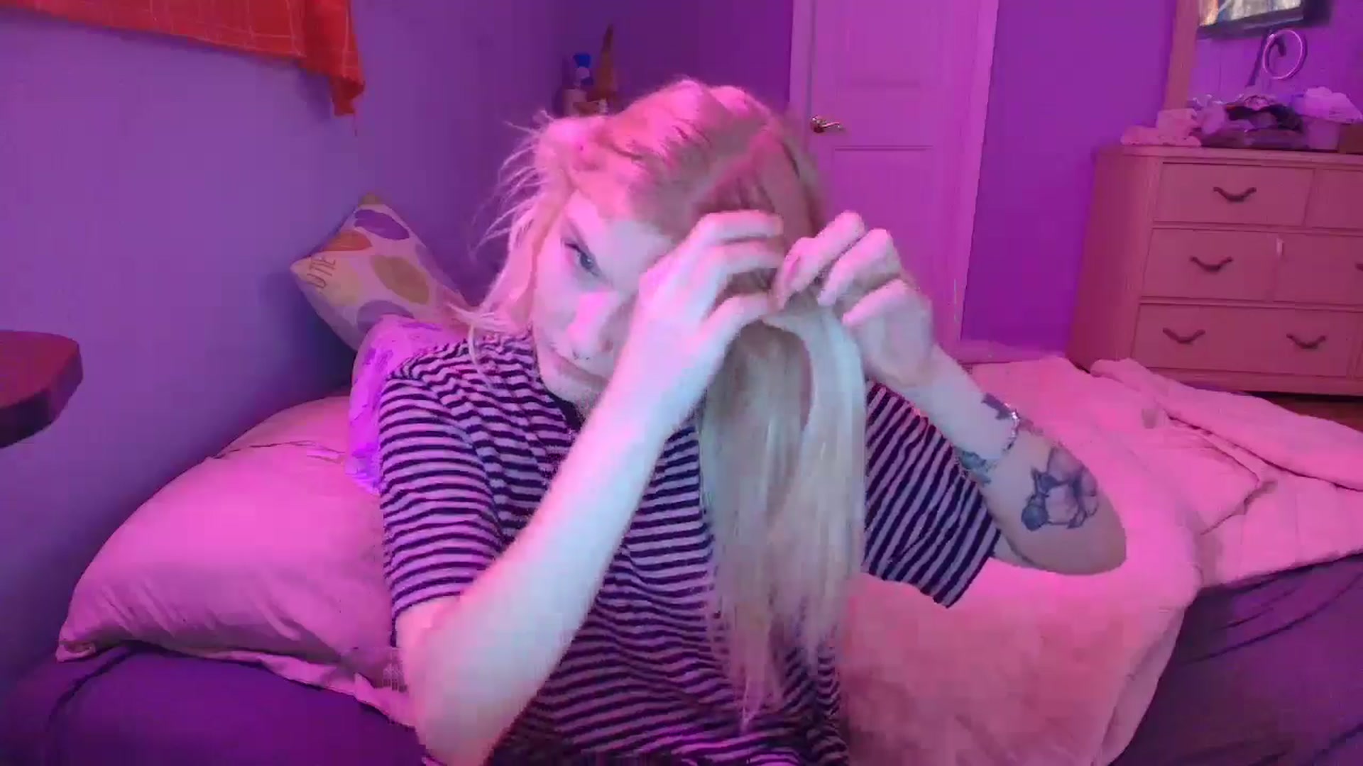 Gallery image thumbnail from DuckChan0's myfreecams stream on, 02/13/2025, 13:58 image 14 of 20