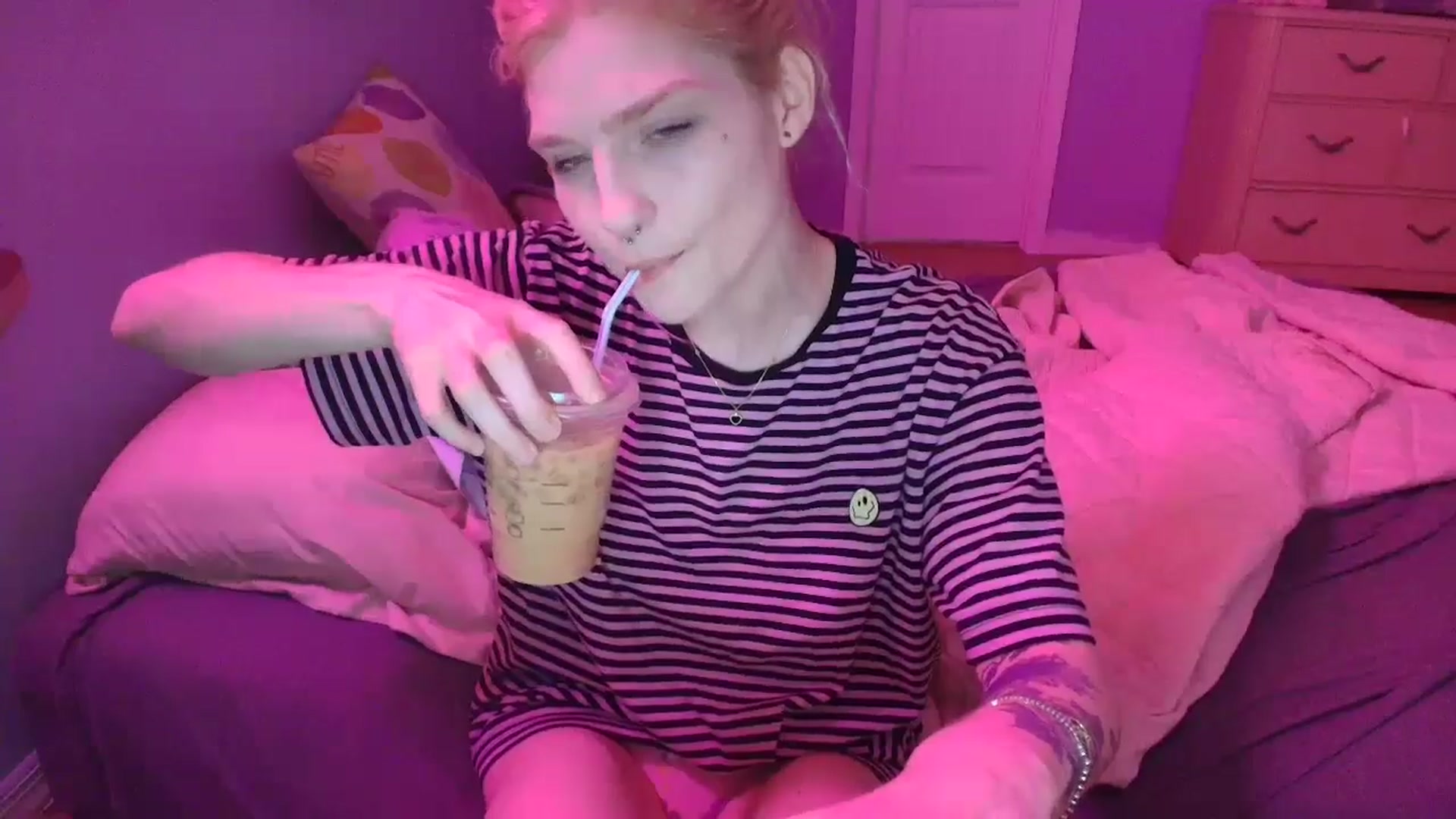 Gallery image thumbnail from DuckChan0's myfreecams stream on, 02/13/2025, 13:58 image 13 of 20