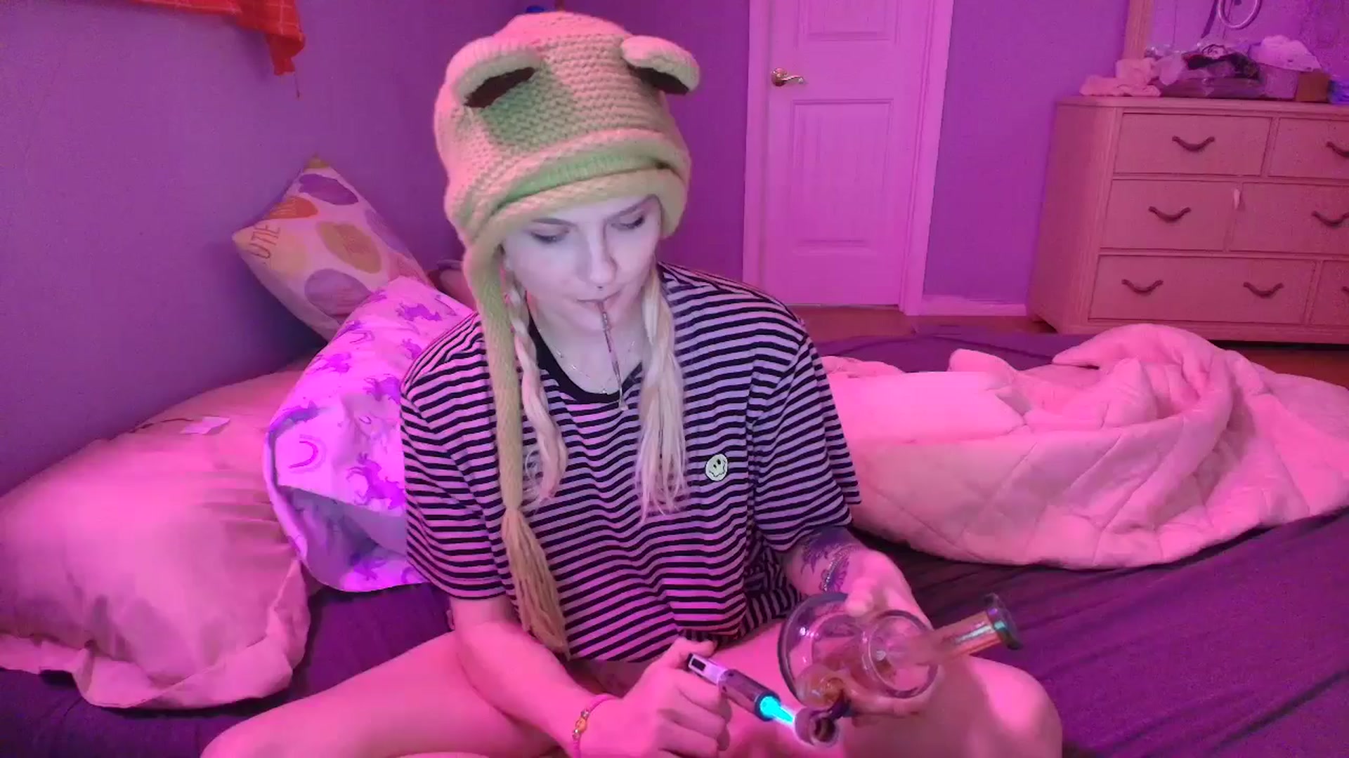 Gallery image thumbnail from DuckChan0's myfreecams stream on, 02/13/2025, 14:47 image 9 of 20