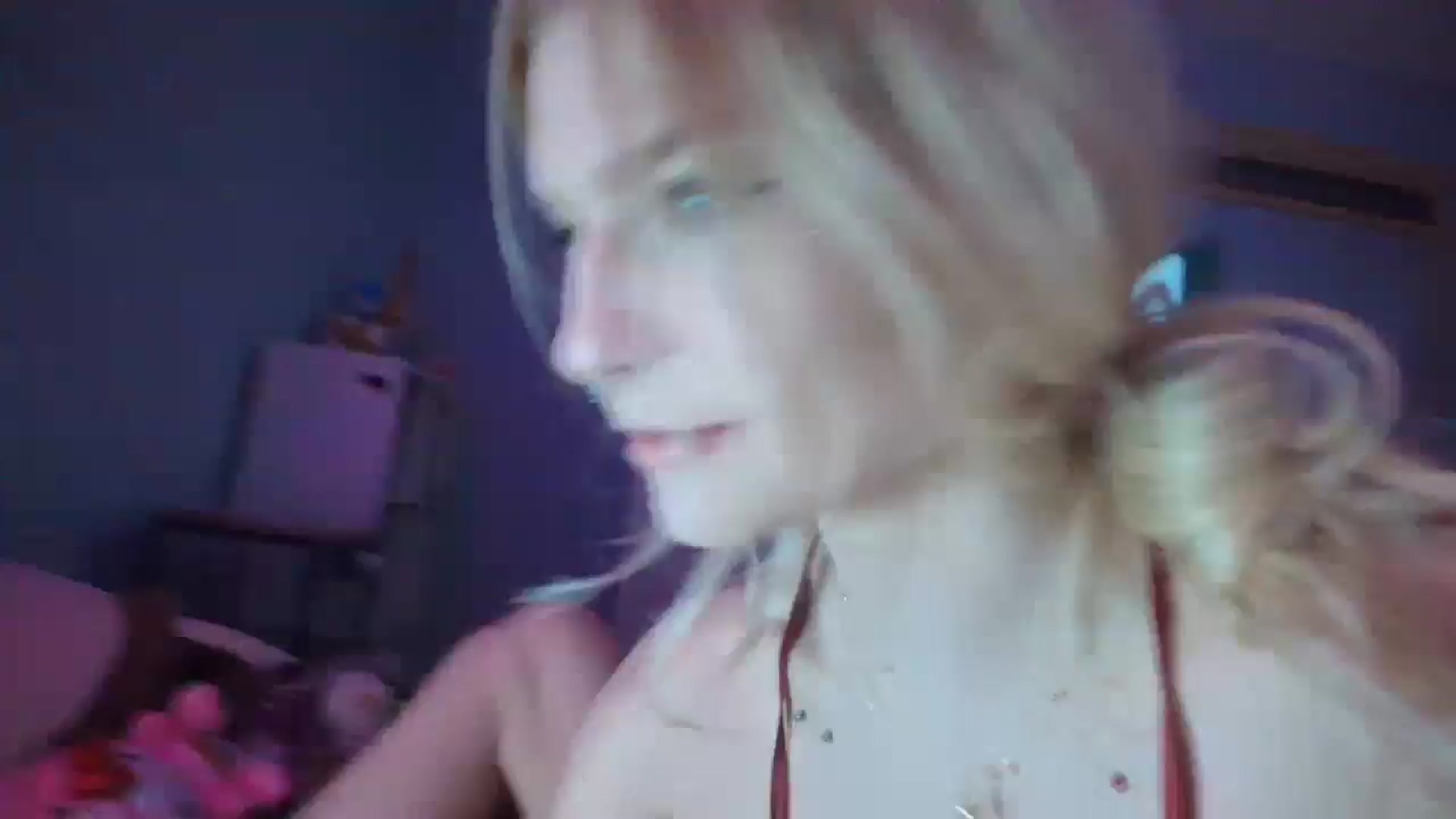 Gallery image thumbnail from DuckChan0's myfreecams stream on, 02/14/2025, 24:50 image 18 of 20
