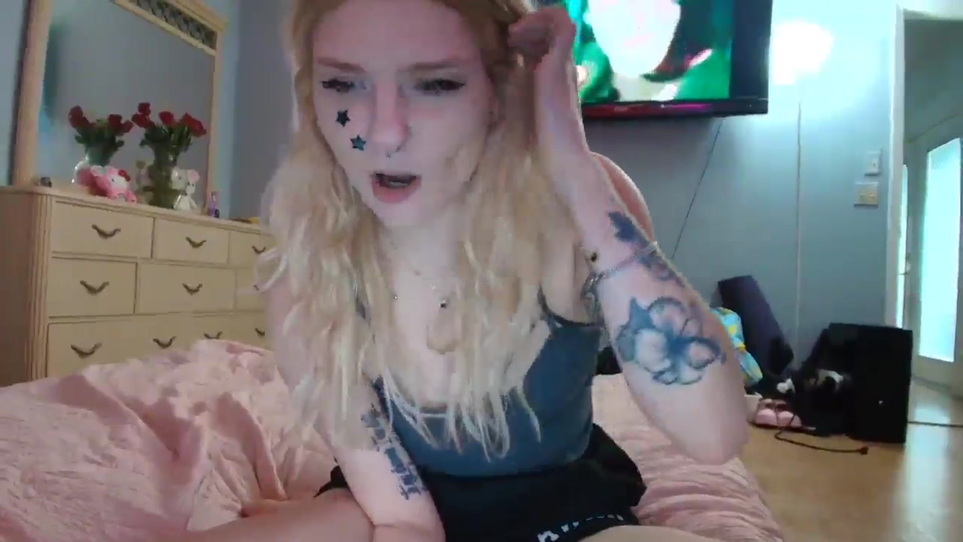 Gallery image thumbnail from DuckChan0's myfreecams stream on, 02/14/2025, 14:11 image 19 of 20