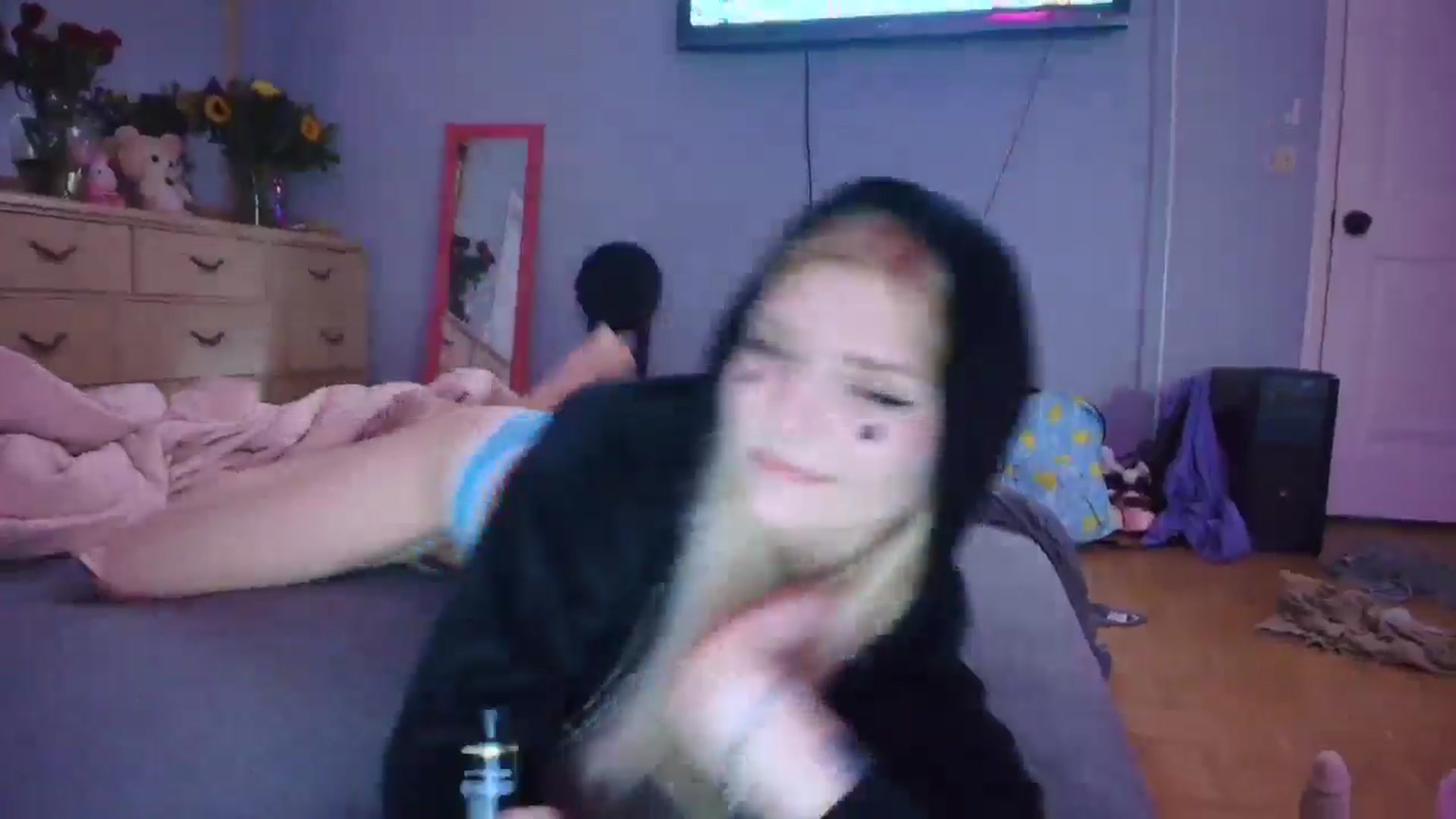 Gallery image thumbnail from DuckChan0's myfreecams stream on, 02/17/2025, 24:01 image 2 of 20