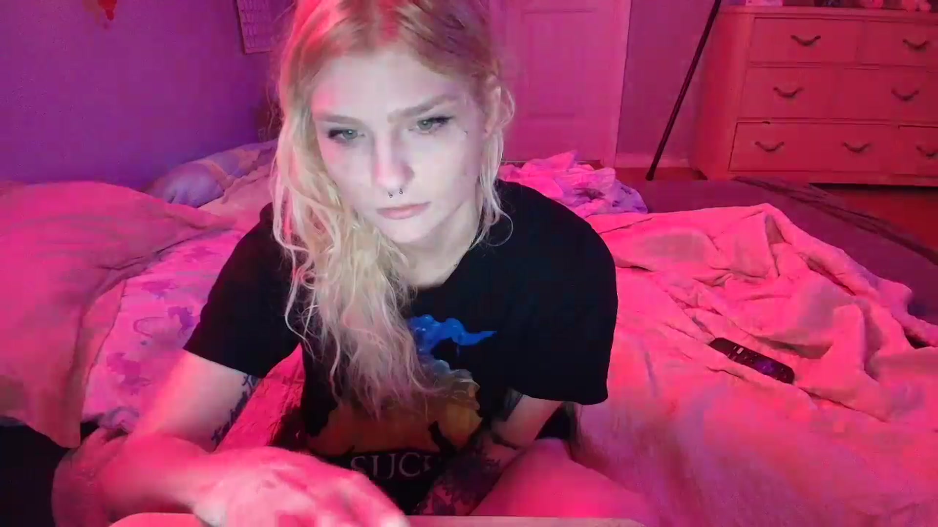 Gallery image thumbnail from DuckChan0's myfreecams stream on, 02/17/2025, 15:41 image 2 of 20