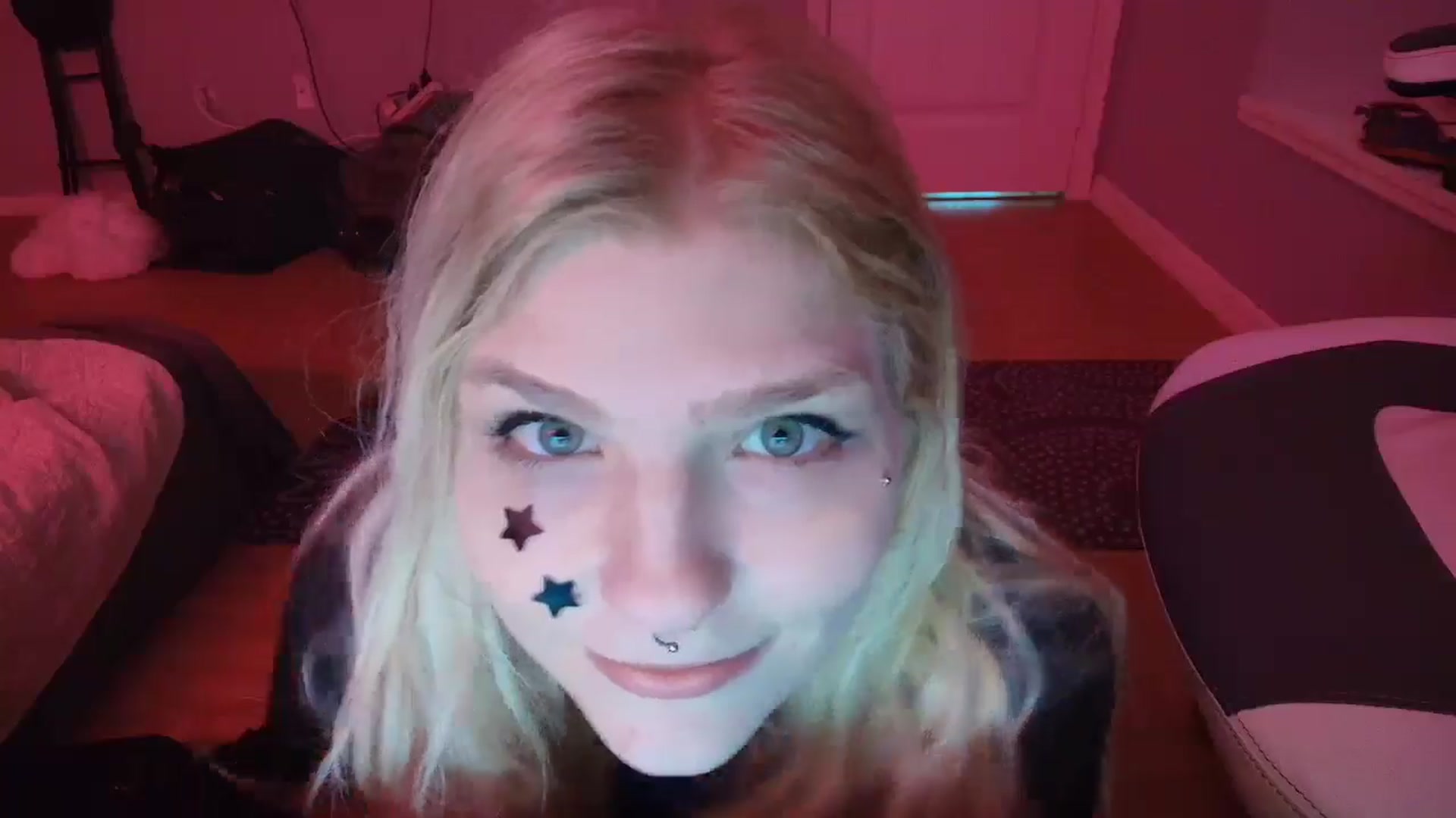 Gallery image thumbnail from DuckChan0's myfreecams stream on, 02/17/2025, 15:41 image 16 of 20