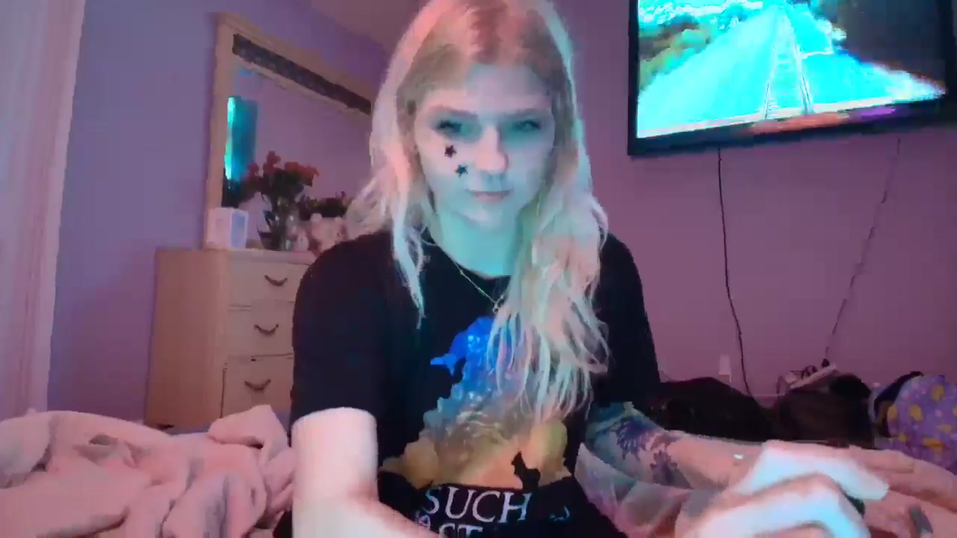 Gallery image thumbnail from DuckChan0's myfreecams stream on, 02/17/2025, 16:26 image 10 of 20