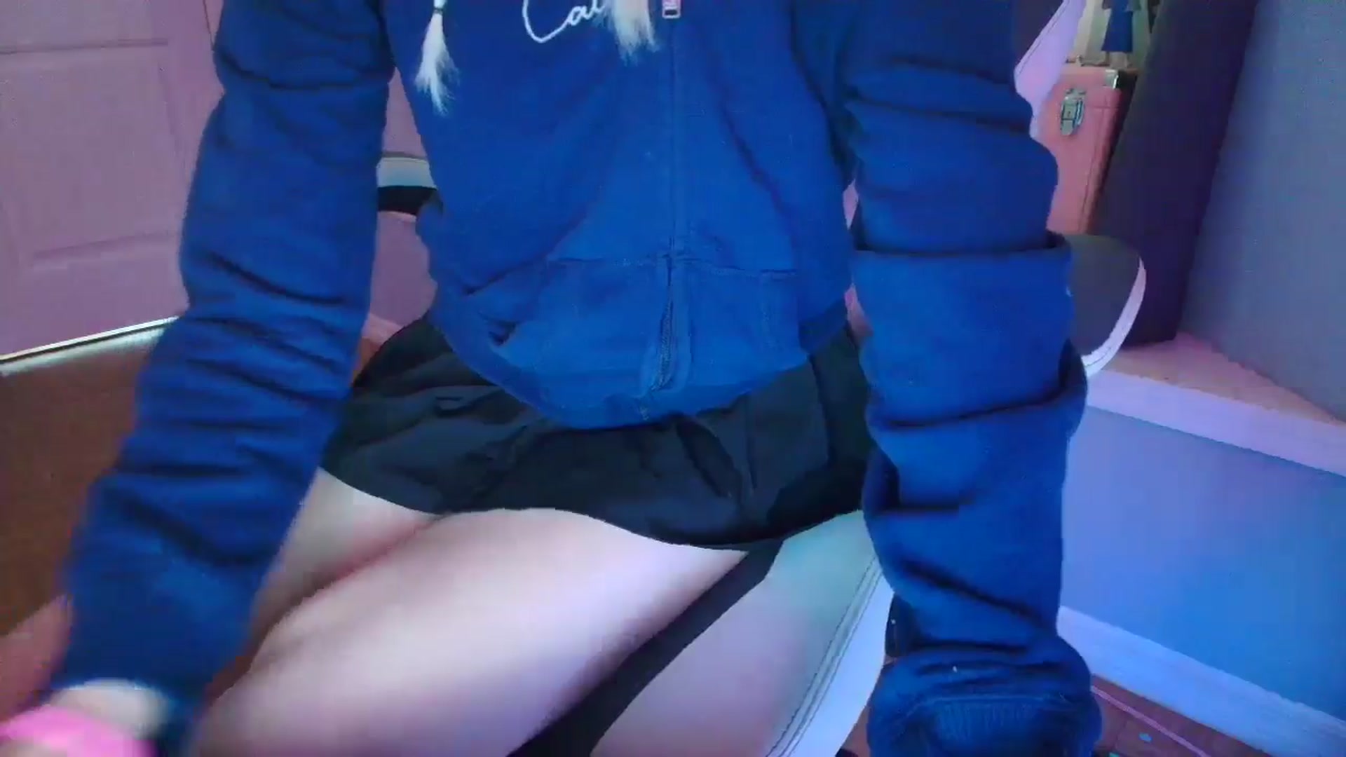 Gallery image thumbnail from DuckChan0's myfreecams stream on, 02/18/2025, 15:44 image 20 of 20