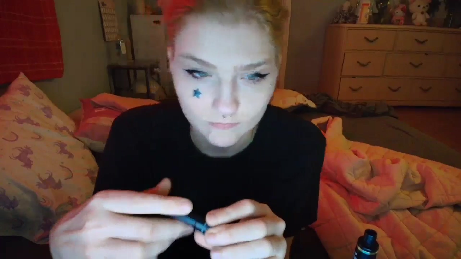 Gallery image thumbnail from DuckChan0's myfreecams stream on, 02/19/2025, 13:54 image 8 of 20