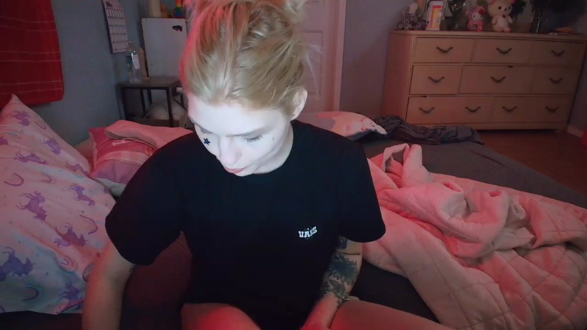 Gallery image thumbnail from DuckChan0's myfreecams stream on, 02/19/2025, 13:54 image 3 of 20