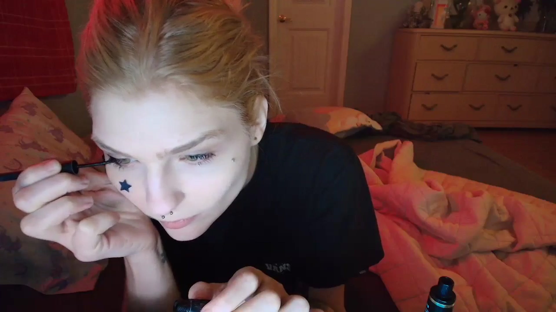 Gallery image thumbnail from DuckChan0's myfreecams stream on, 02/19/2025, 13:54 image 7 of 20
