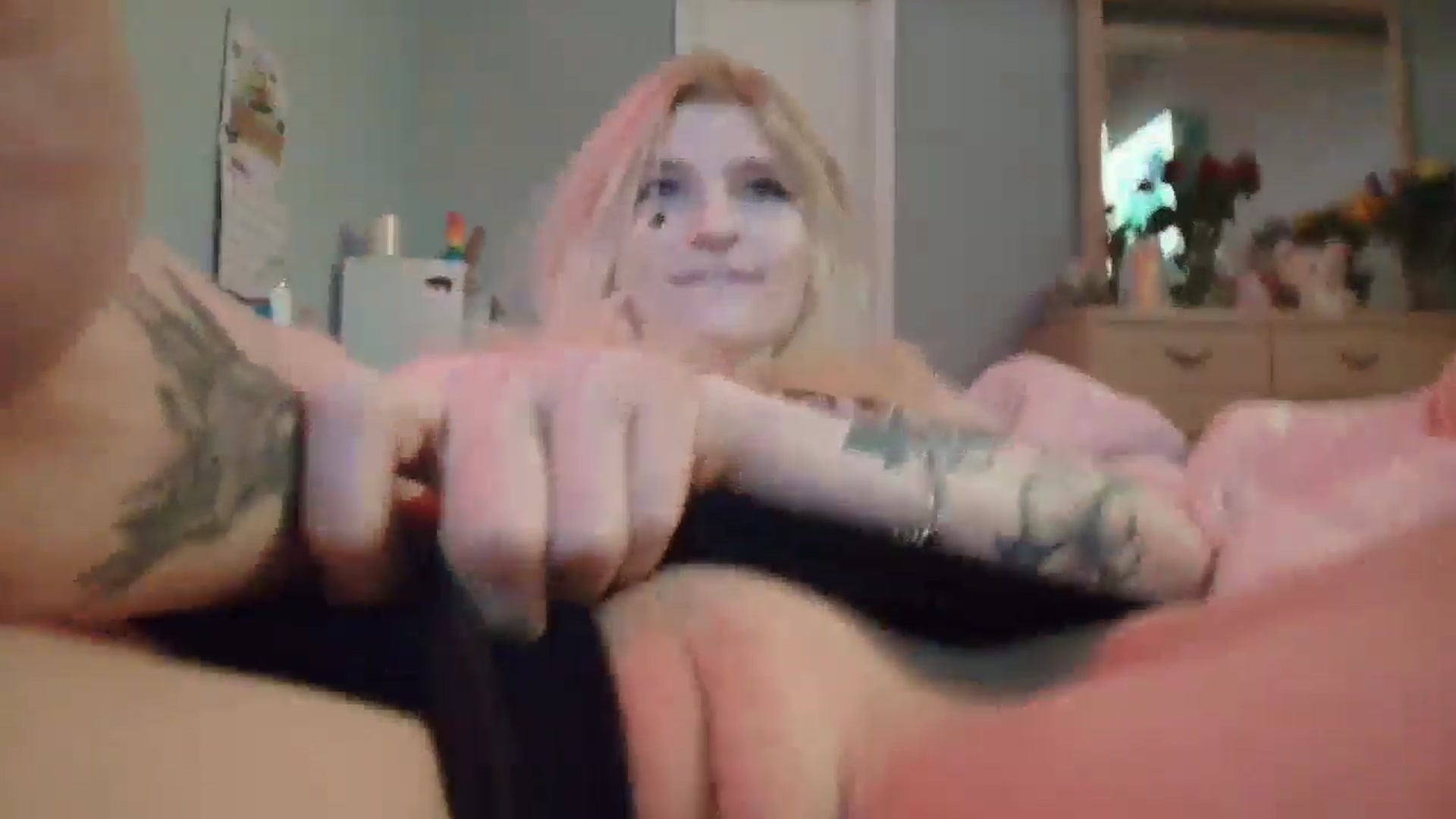 Gallery image thumbnail from DuckChan0's myfreecams stream on, 02/19/2025, 14:07 image 5 of 20
