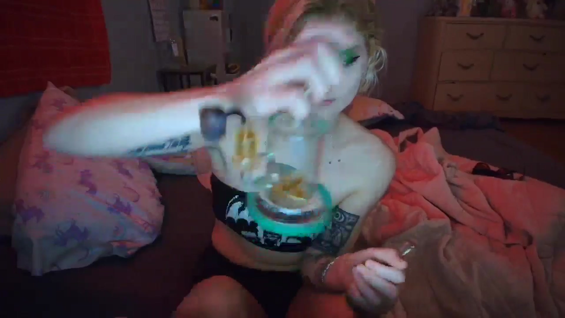 Gallery image thumbnail from DuckChan0's myfreecams stream on, 02/19/2025, 14:07 image 19 of 20