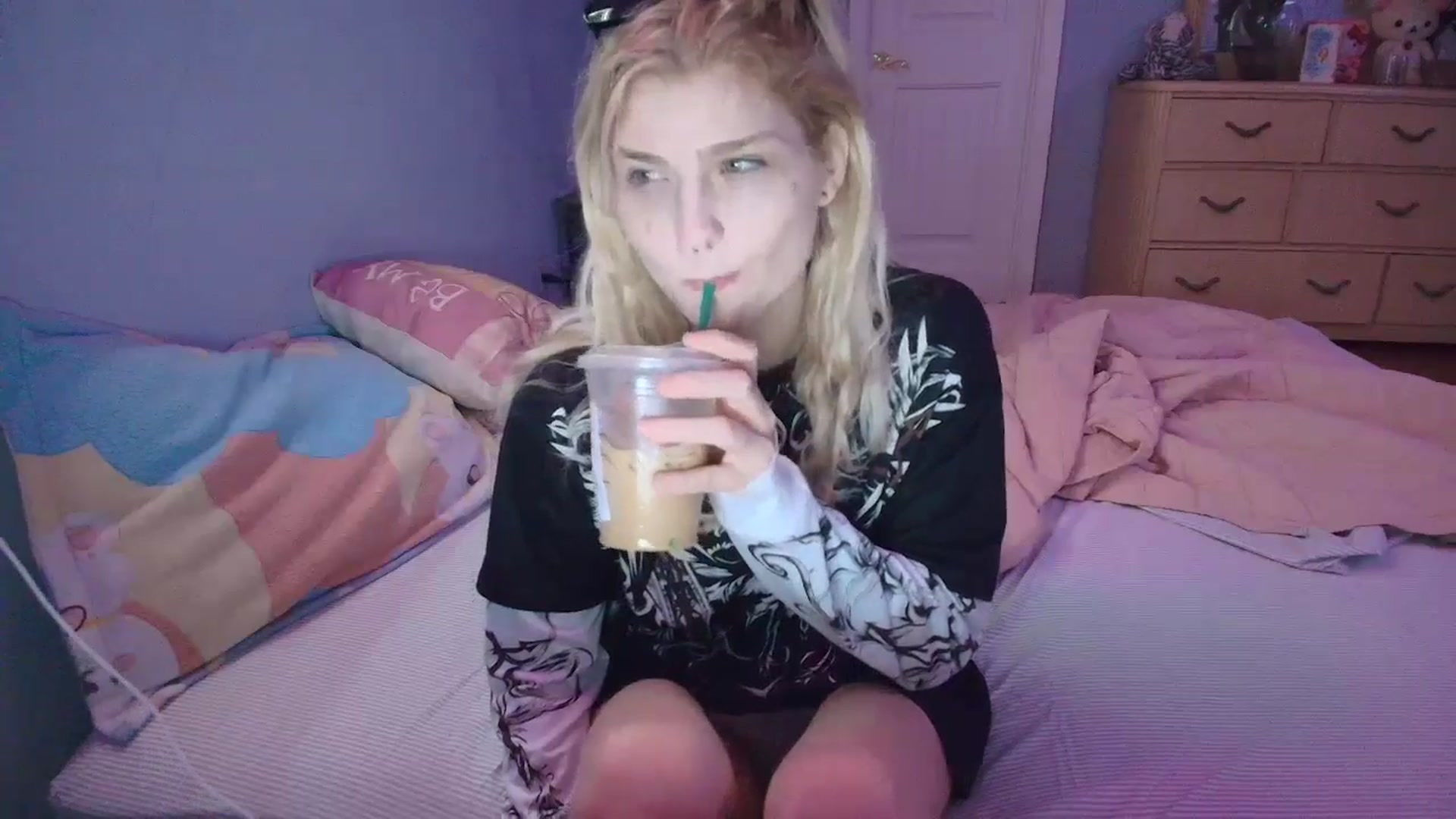 Gallery image thumbnail from DuckChan0's myfreecams stream on, 02/20/2025, 14:02 image 5 of 20