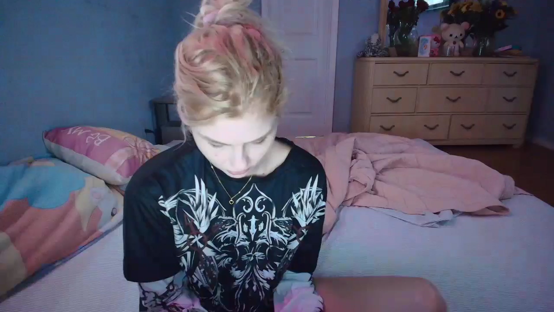 Gallery image thumbnail from DuckChan0's myfreecams stream on, 02/20/2025, 14:02 image 1 of 20
