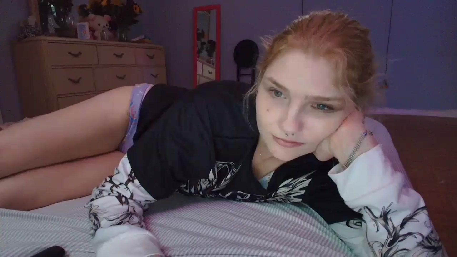 Gallery image thumbnail from DuckChan0's myfreecams stream on, 02/20/2025, 14:50 image 15 of 20