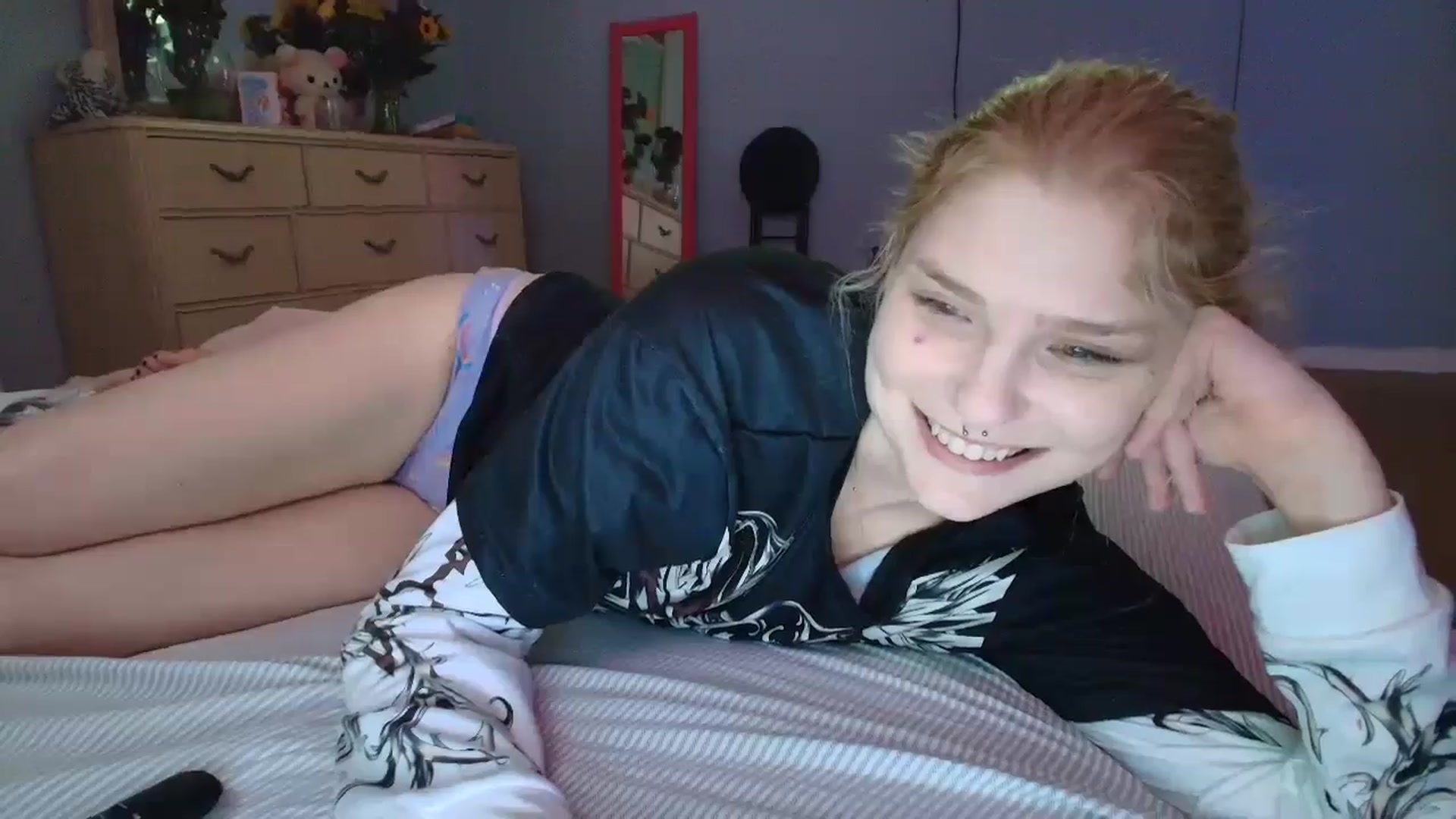 Gallery image thumbnail from DuckChan0's myfreecams stream on, 02/20/2025, 14:50 image 16 of 20