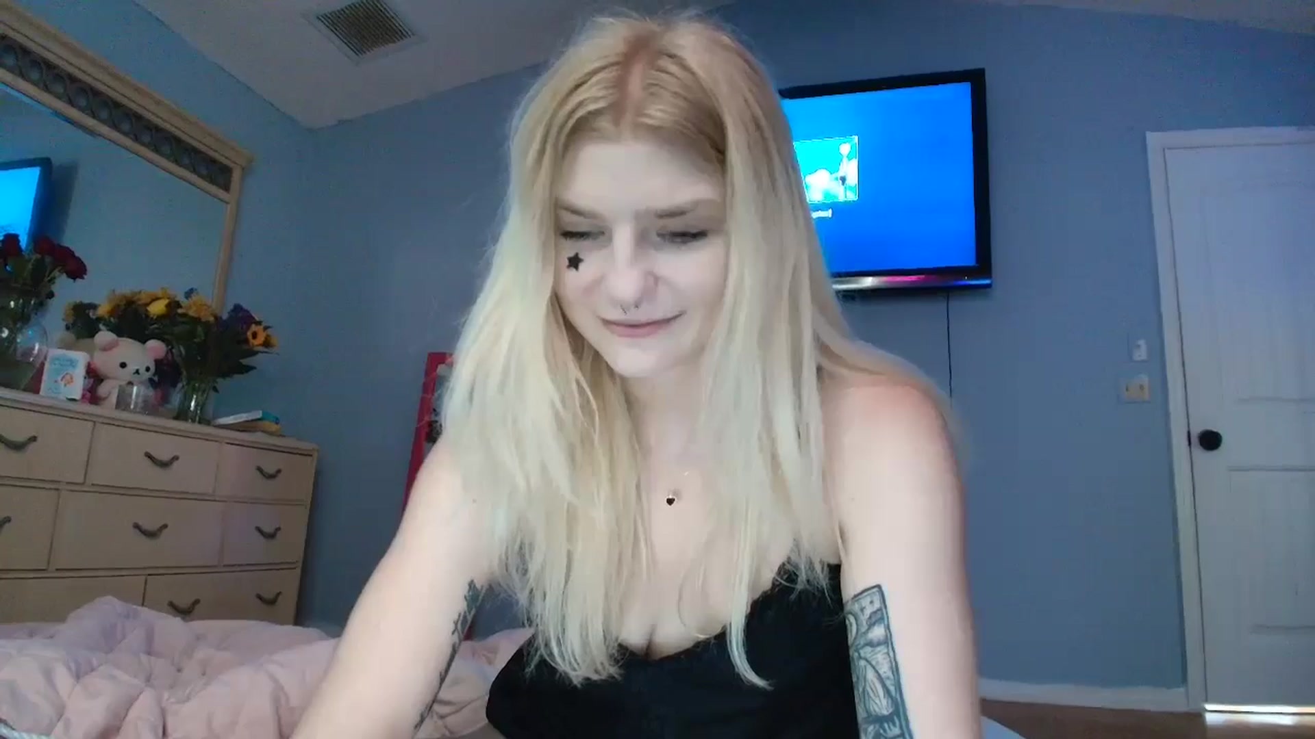 Gallery image thumbnail from DuckChan0's myfreecams stream on, 02/20/2025, 17:21 image 10 of 20
