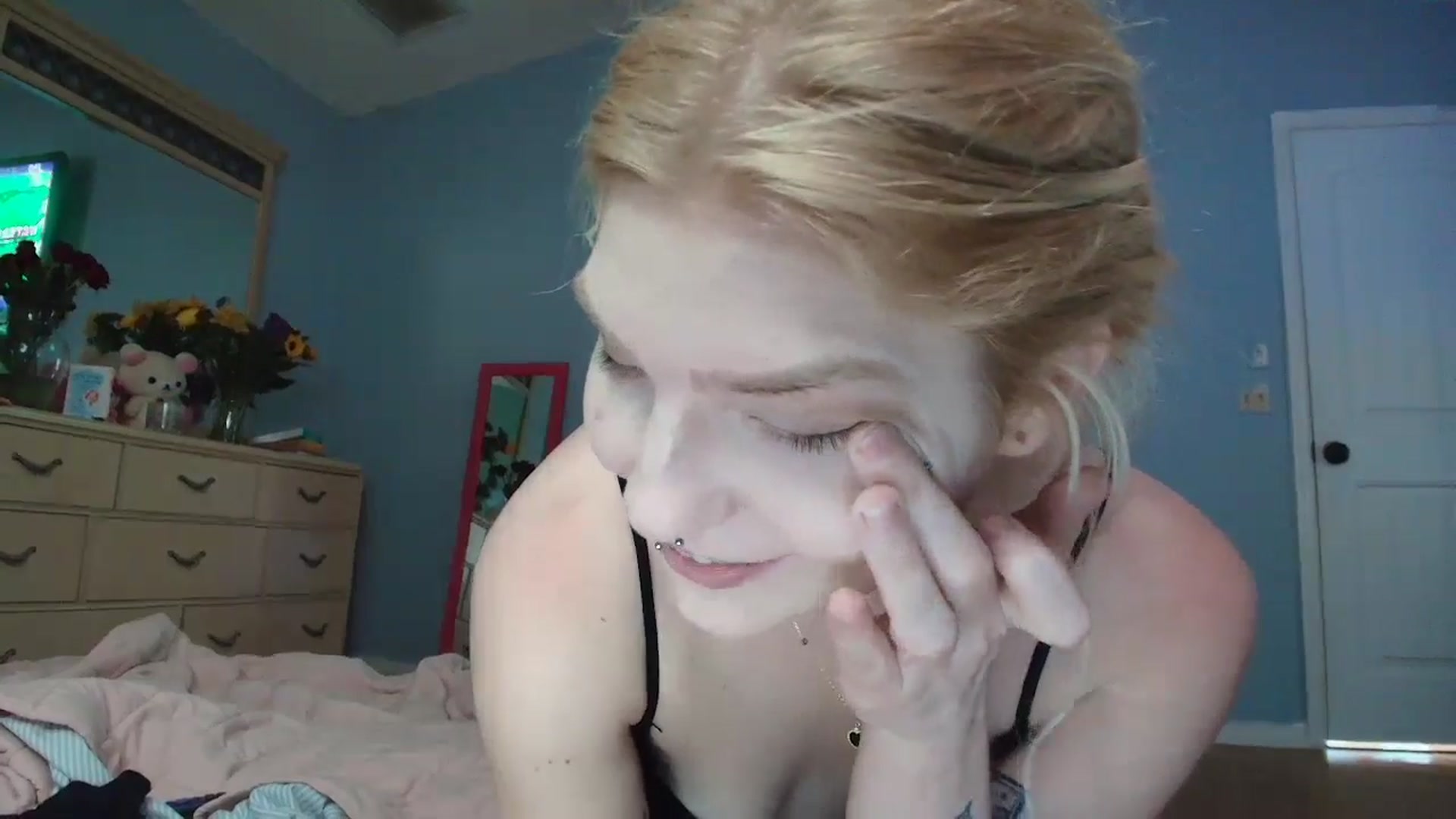 Gallery image thumbnail from DuckChan0's myfreecams stream on, 02/20/2025, 17:21 image 2 of 20