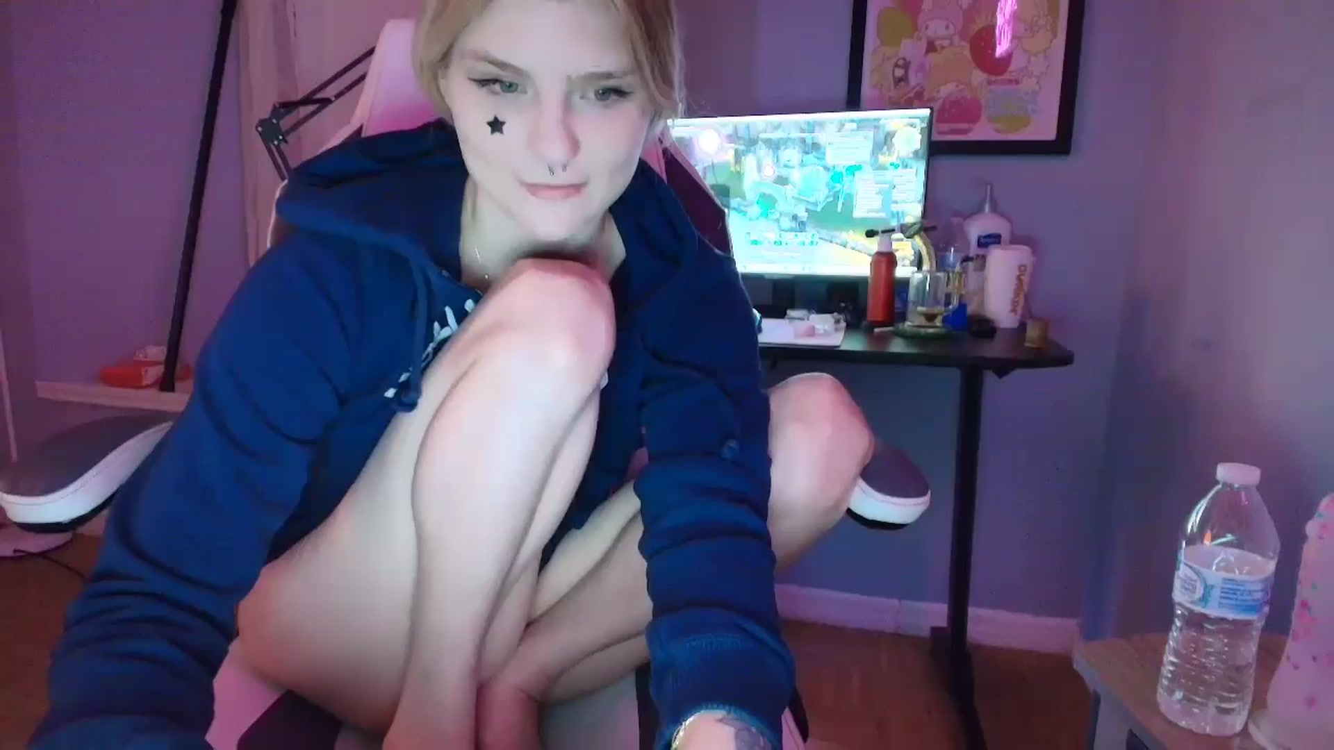 Gallery image thumbnail from DuckChan0's myfreecams stream on, 02/21/2025, 24:24 image 11 of 20