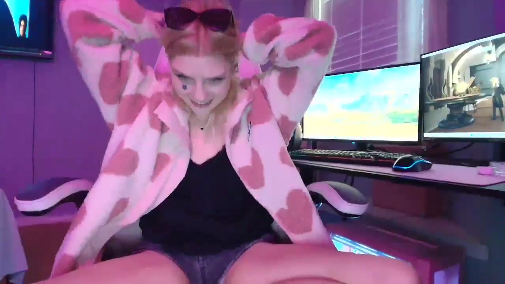 Gallery image thumbnail from DuckChan0's myfreecams stream on, 02/21/2025, 17:38 image 7 of 20
