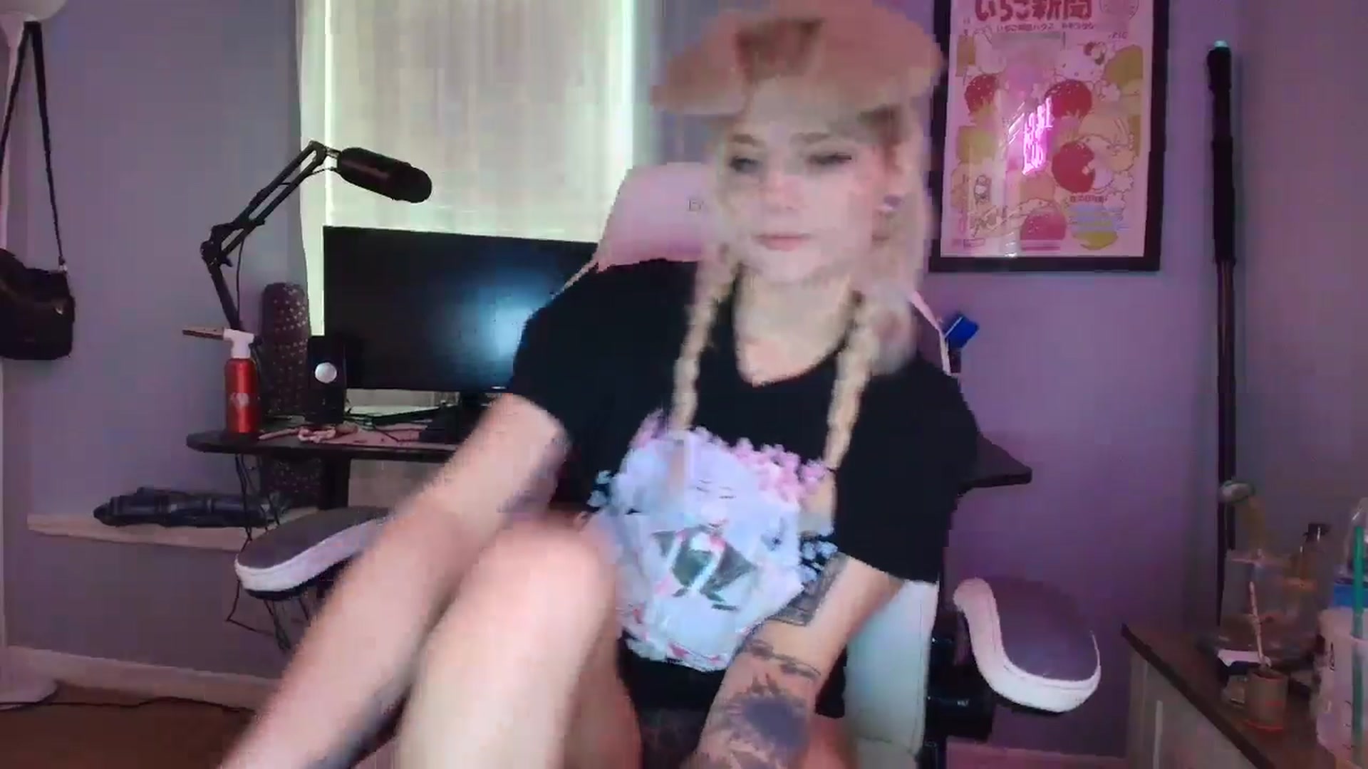 Gallery image thumbnail from DuckChan0's myfreecams stream on, 02/24/2025, 15:36 image 18 of 20