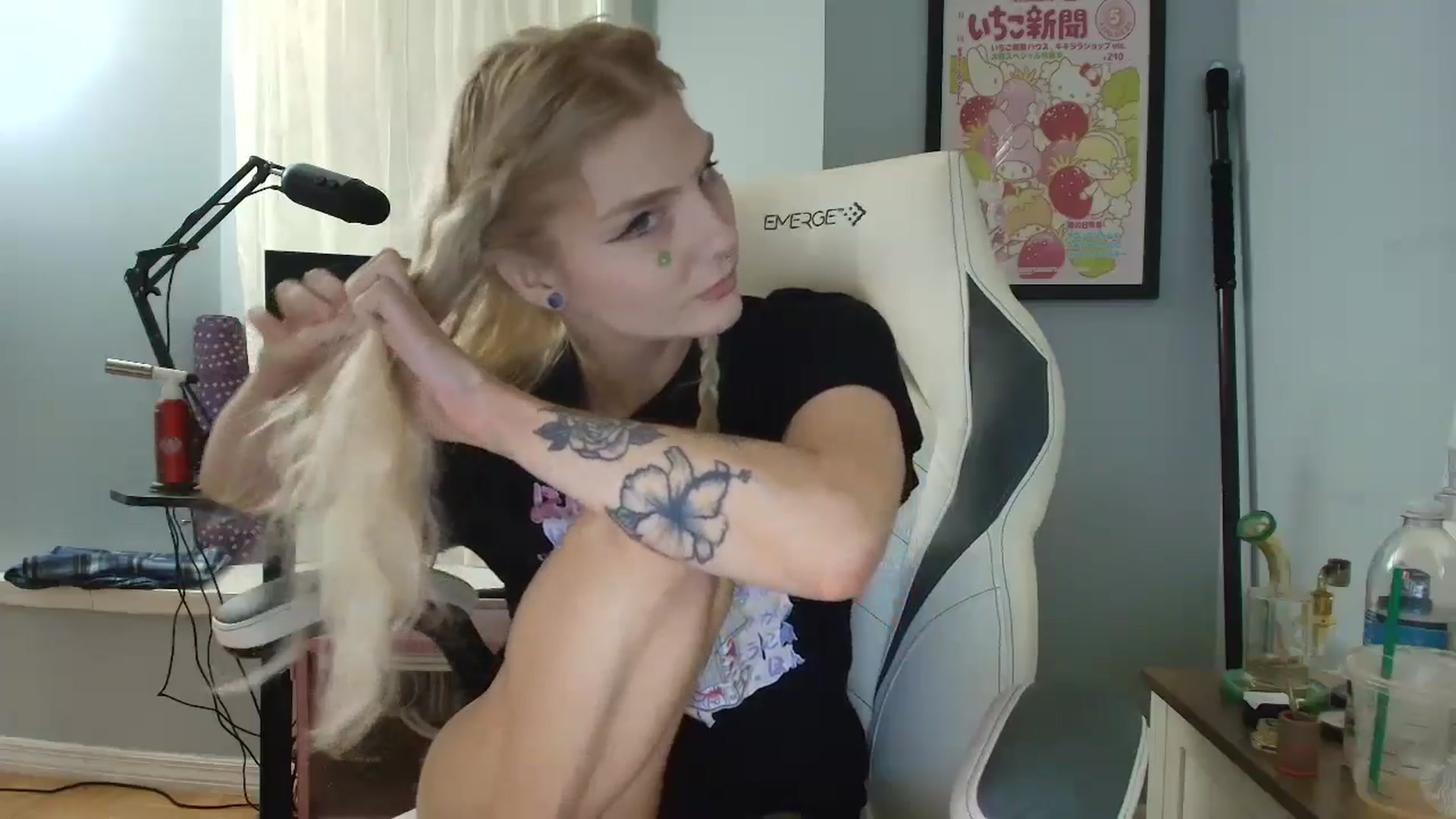 Gallery image thumbnail from DuckChan0's myfreecams stream on, 02/24/2025, 15:36 image 17 of 20