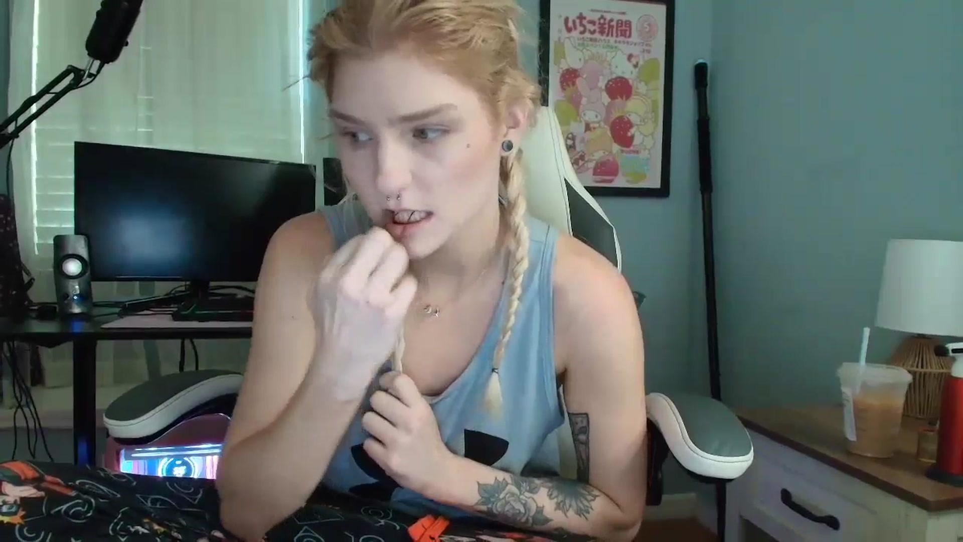 Gallery image thumbnail from DuckChan0's myfreecams stream on, 02/25/2025, 15:23 image 5 of 20